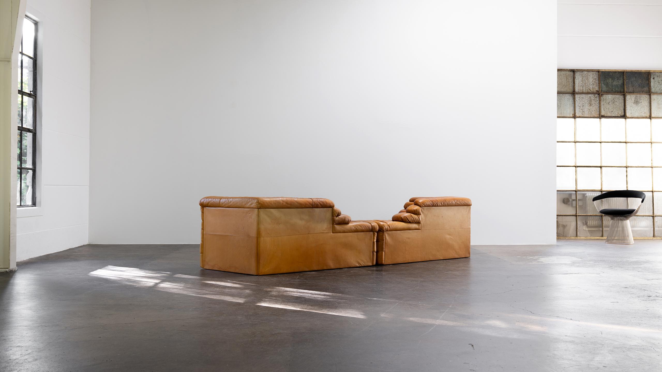 De Sede, 2 Terrazza Sofa DS 1025 in Leather by Ubald Klug & Ueli Berger in 1972 In Good Condition For Sale In Munster, NRW