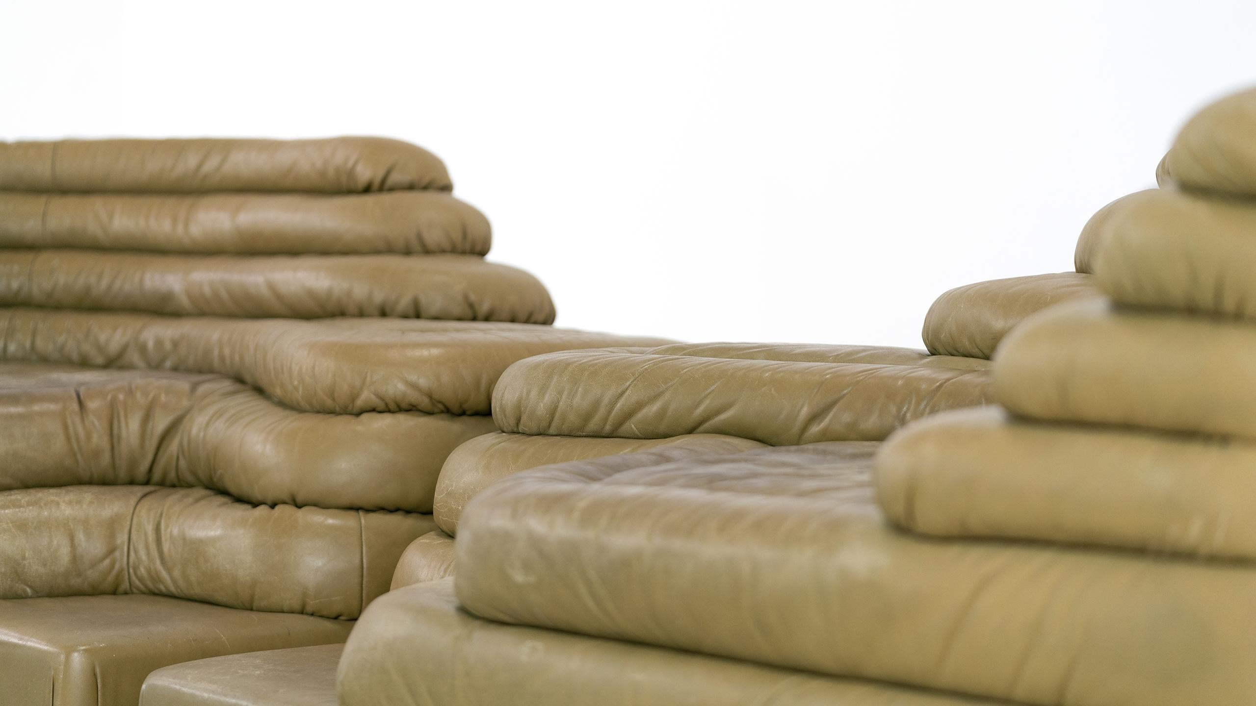De Sede, 2 Terrazza Sofa DS1025 in Leather by Ubald Klug & Ueli Berger in 1972 10