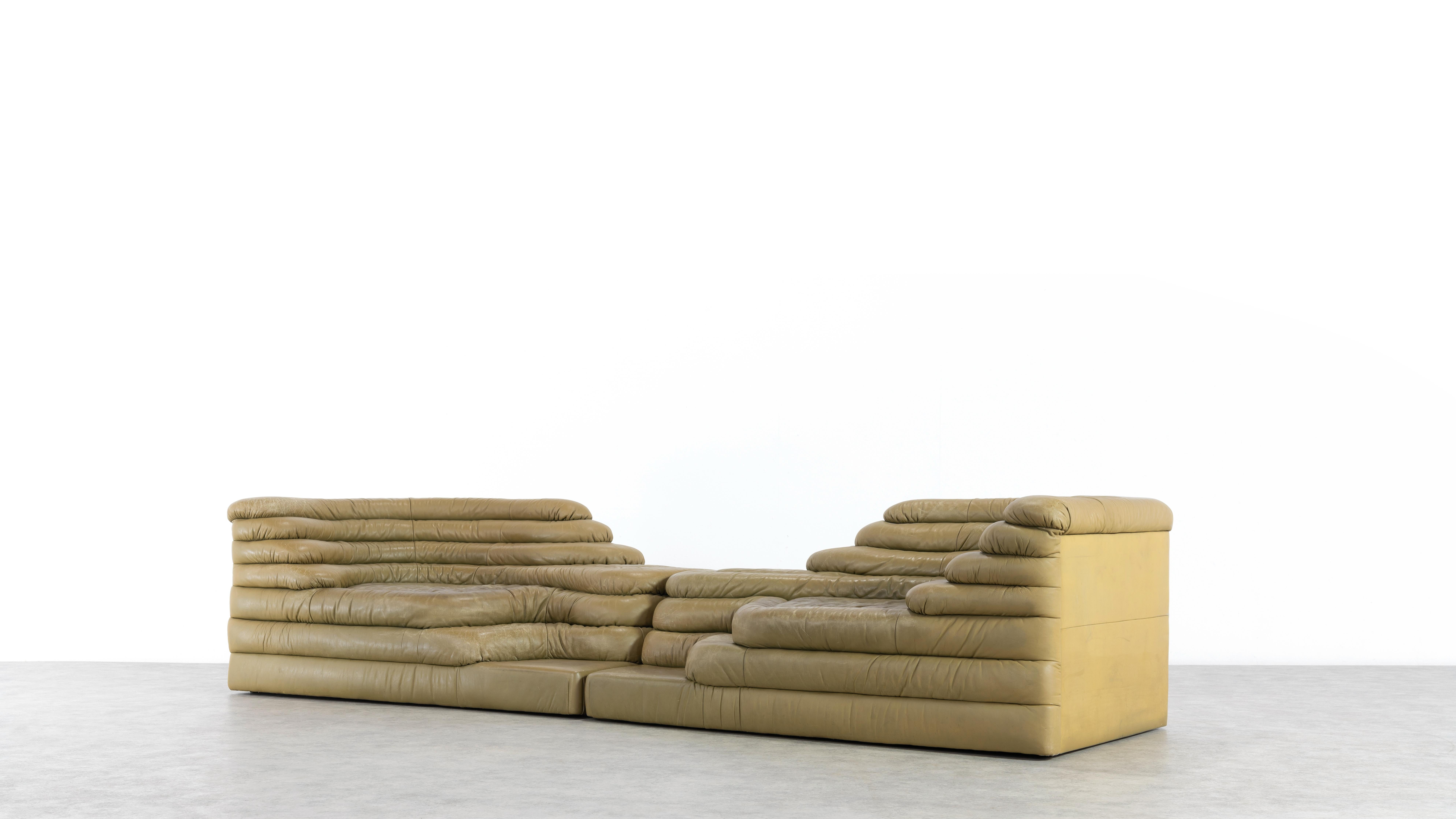 Two De Sede Terrazza sofas, model DS 1025

Designed in 1972 by Ubald Klug & Ueli Berger for De Sede, Switzerland.

Sophisticated design sofa elements form the perfect basis for implementing your own interior design and furnishing concepts.
The