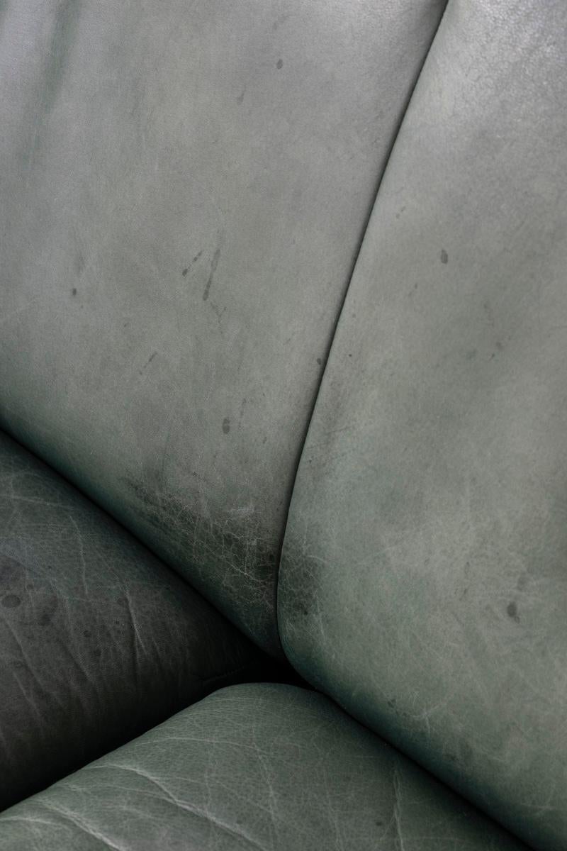 De Sede 3-Seater Sofa in Green Leather, Switzerland, 1970’s 13