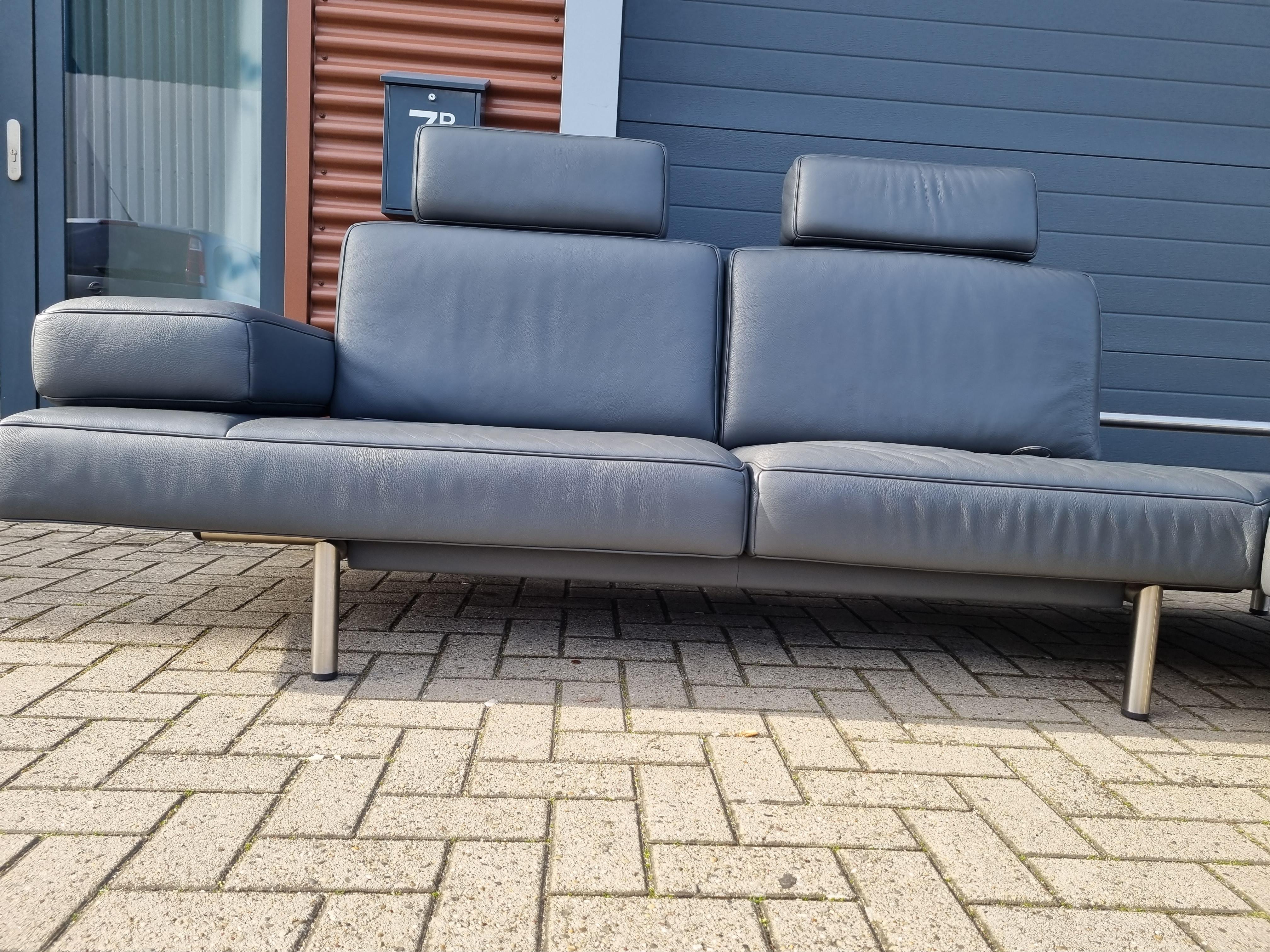 Contemporary de Sede DS-460 sofa with Relax Function by Reto Frigg For Sale