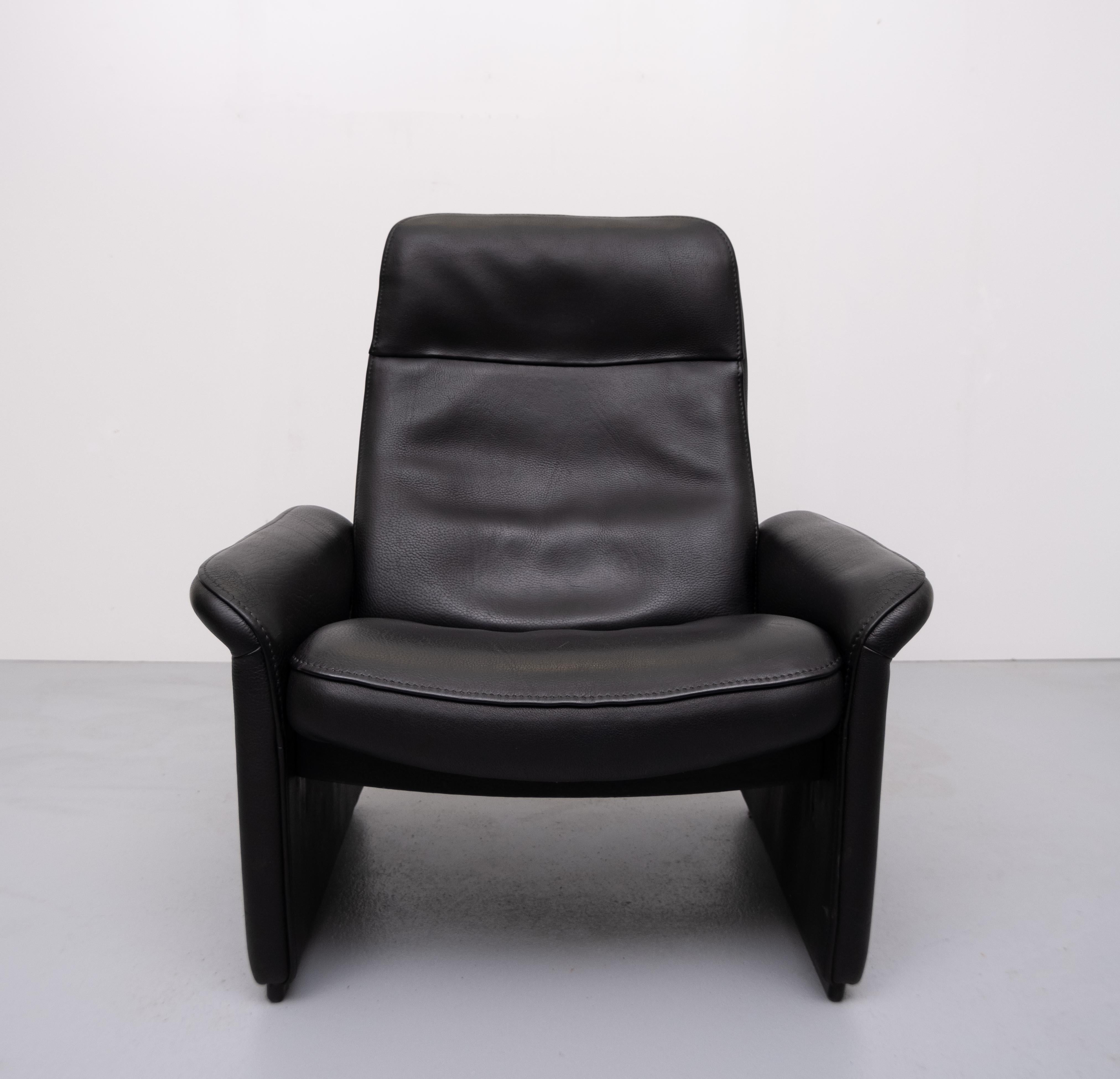 Modern De Sede Black Leather Lounge Chair Model DS-50