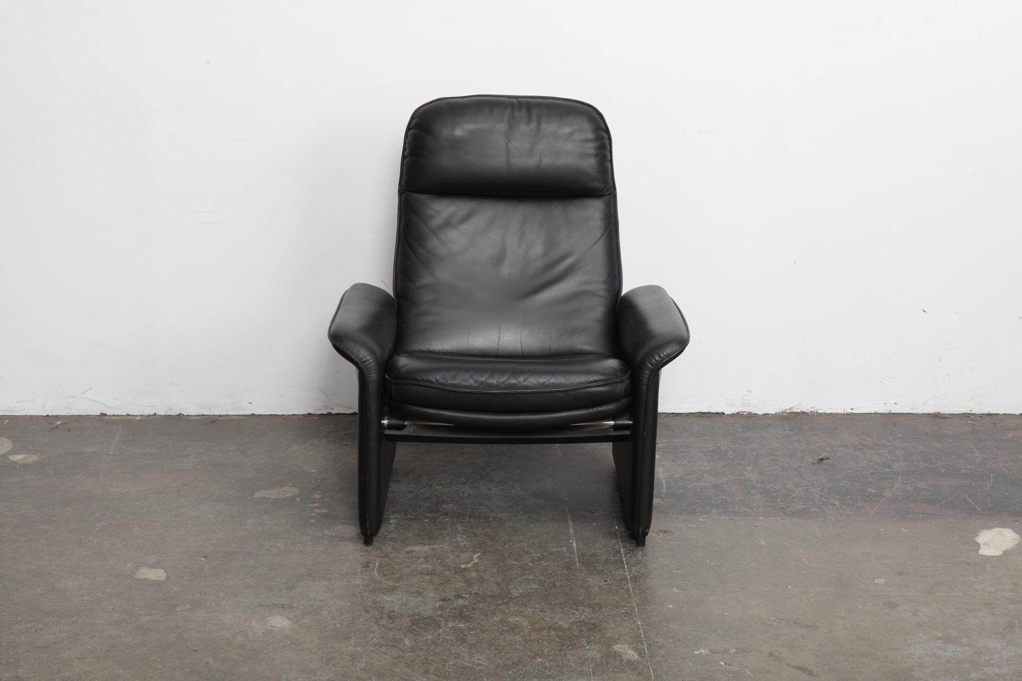 Original black leather recliner chair from De Sede, model DS50, Switzerland, 1970s. Leather is in excellent vintage condition.