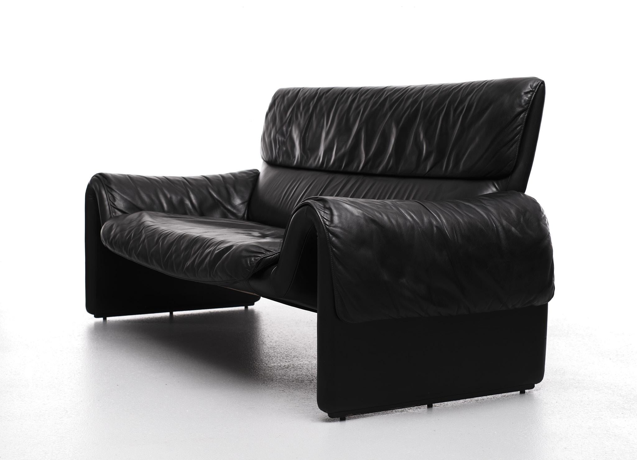 De Sede Black Leather Sofa 1978 Switzerland In Good Condition In Den Haag, NL