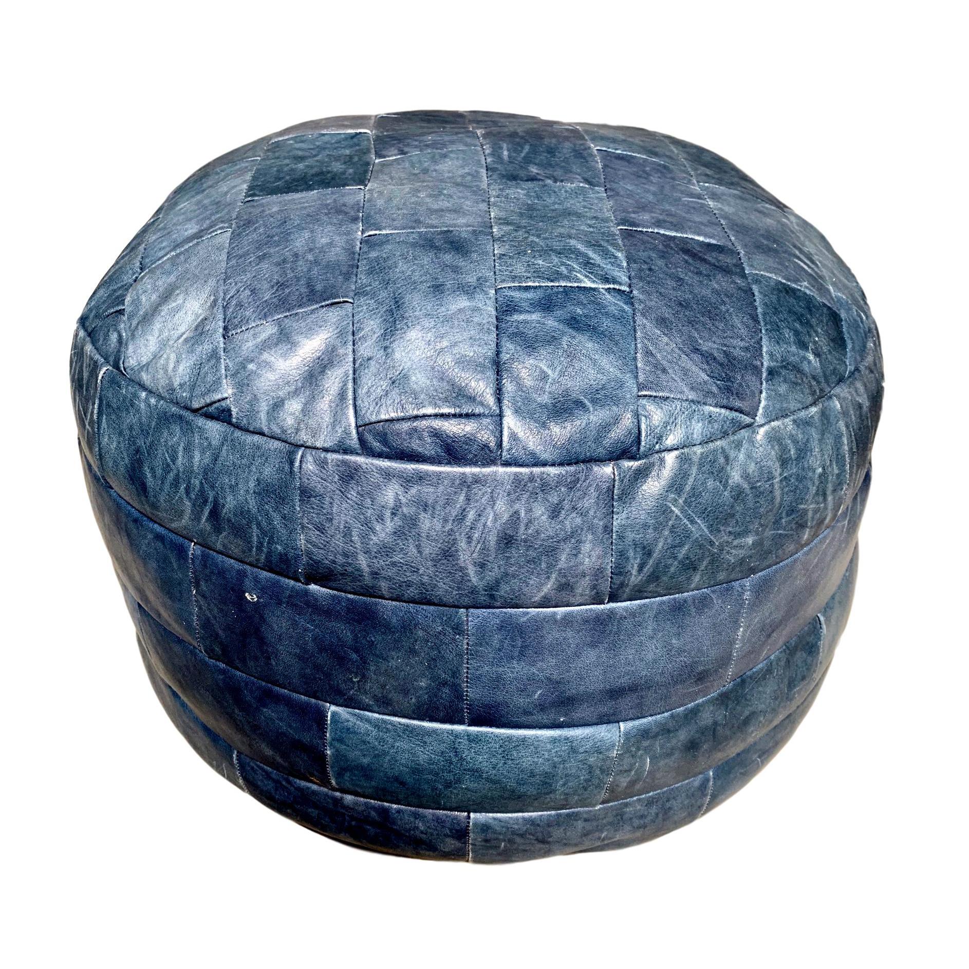 De Sede Blauer Leder-Patchwork-Ottoman