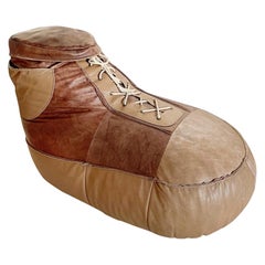 De Sede Boxing Shoe Midcentury Leather Pouf, Ottoman, 1970s, Switzerland
