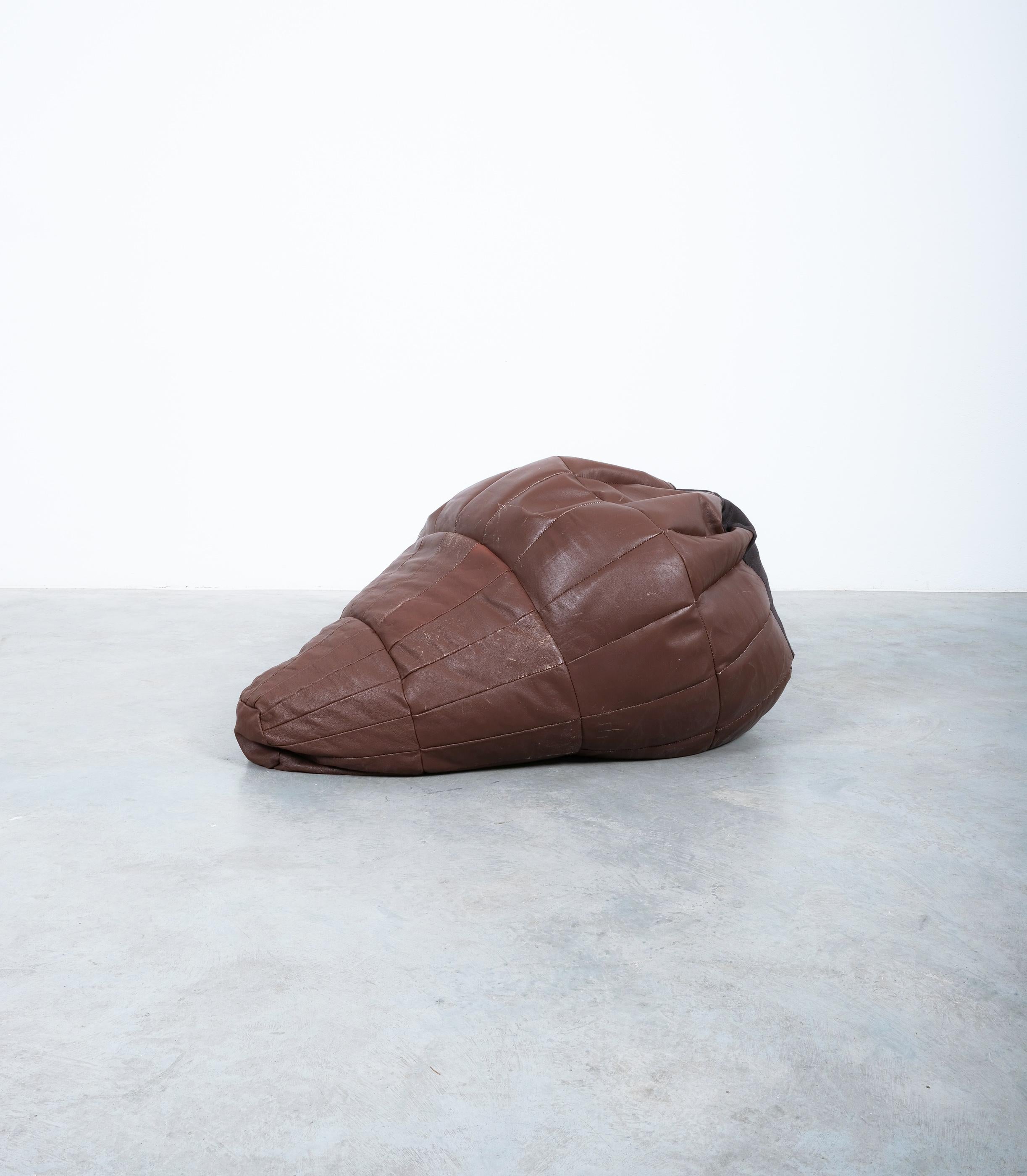 Fin du 20e siècle Sac De Sede en cuir marron patchwork en forme de sapin, Pouf, 1970, Suisse en vente