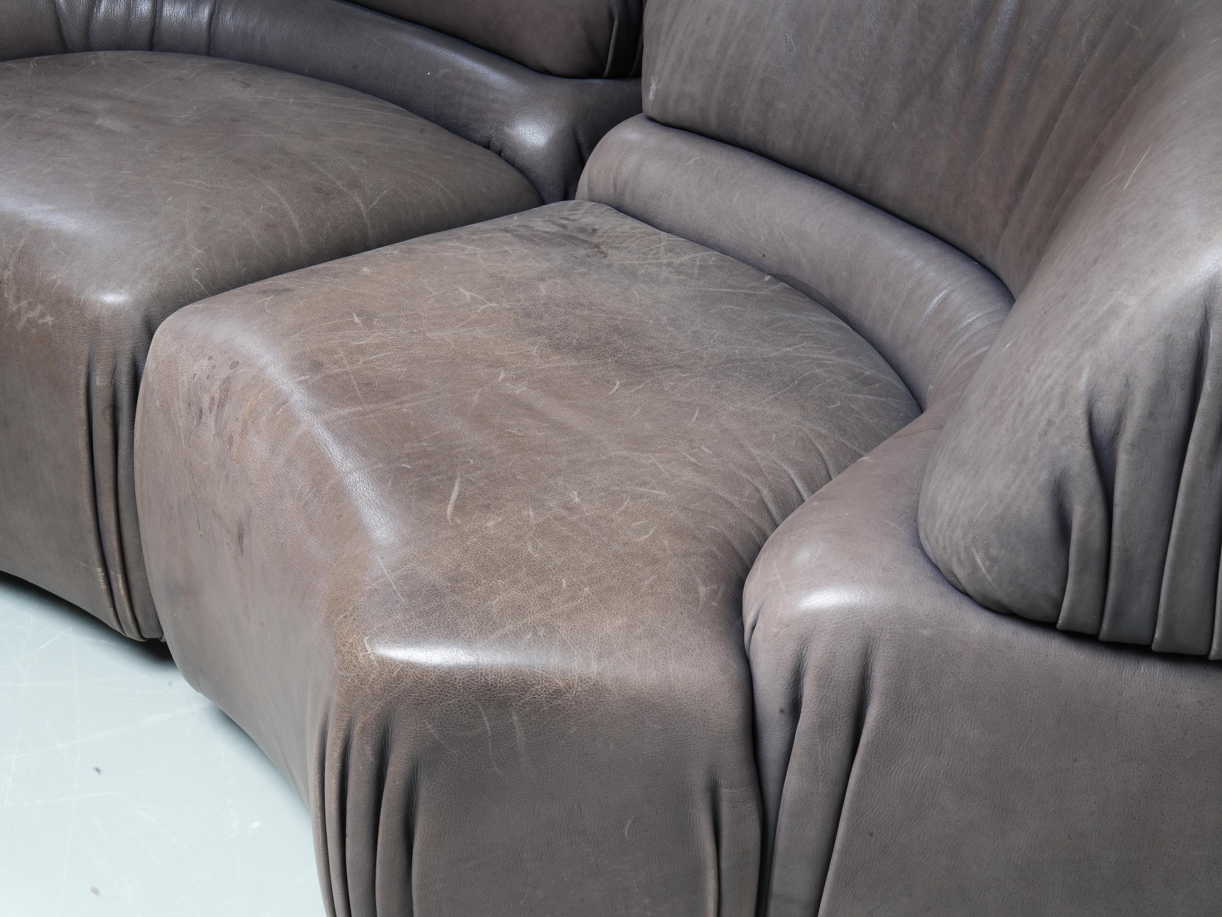 De Sede 'Cosmos' DS28 modulares Sofa in grau / braun Leder, Schweiz, 1970er Jahre im Zustand „Gut“ im Angebot in Uithoorn, NL