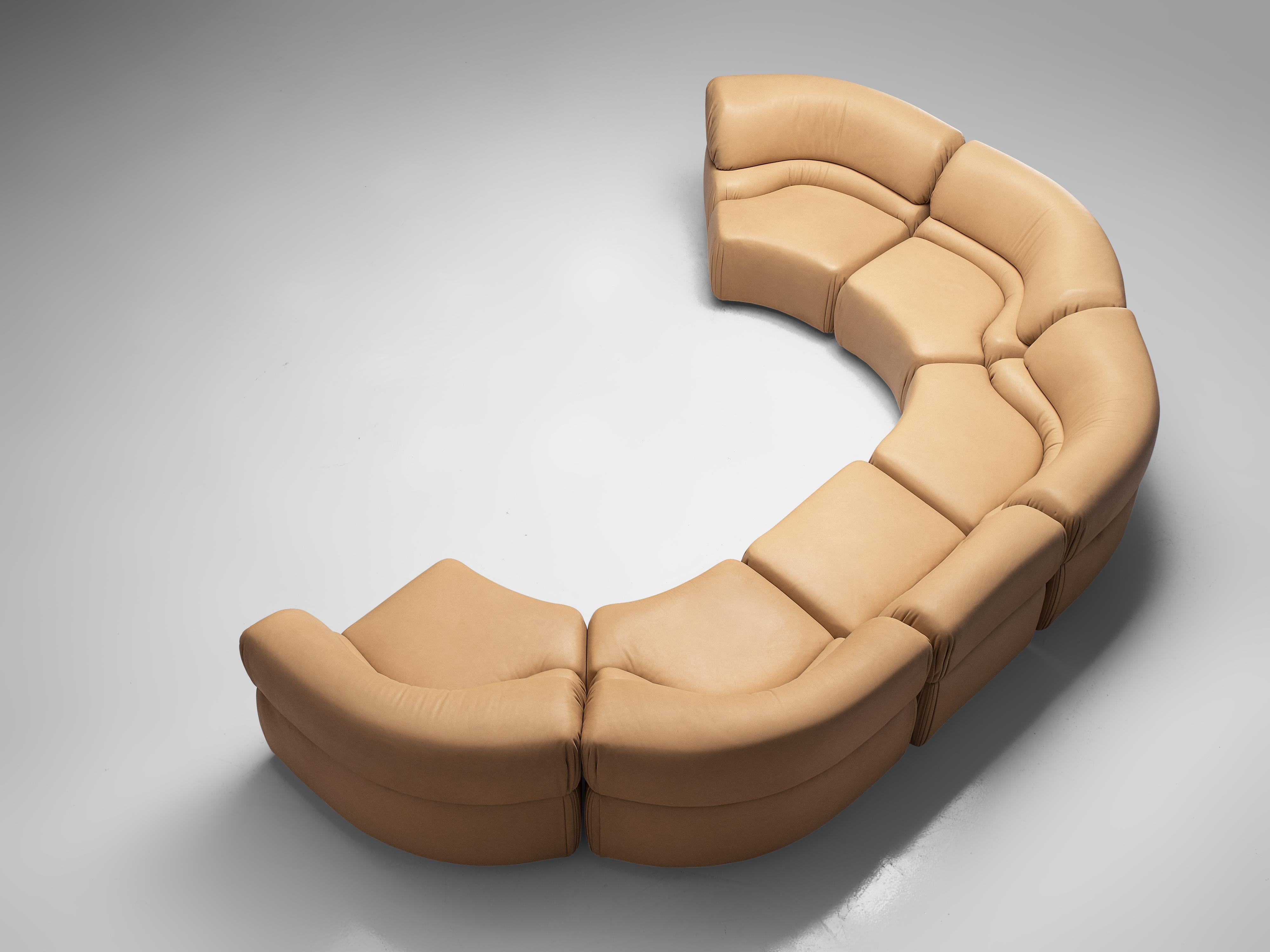 De Sede, 'Cosmos', six elements, hazelnut colored leather, Switzerland, 1970s

Thick, high-quality modular sofa made by DeSede in Switzerland in the 1970s. Due to the separate elements, the couch can be used in a variety of different positions. The