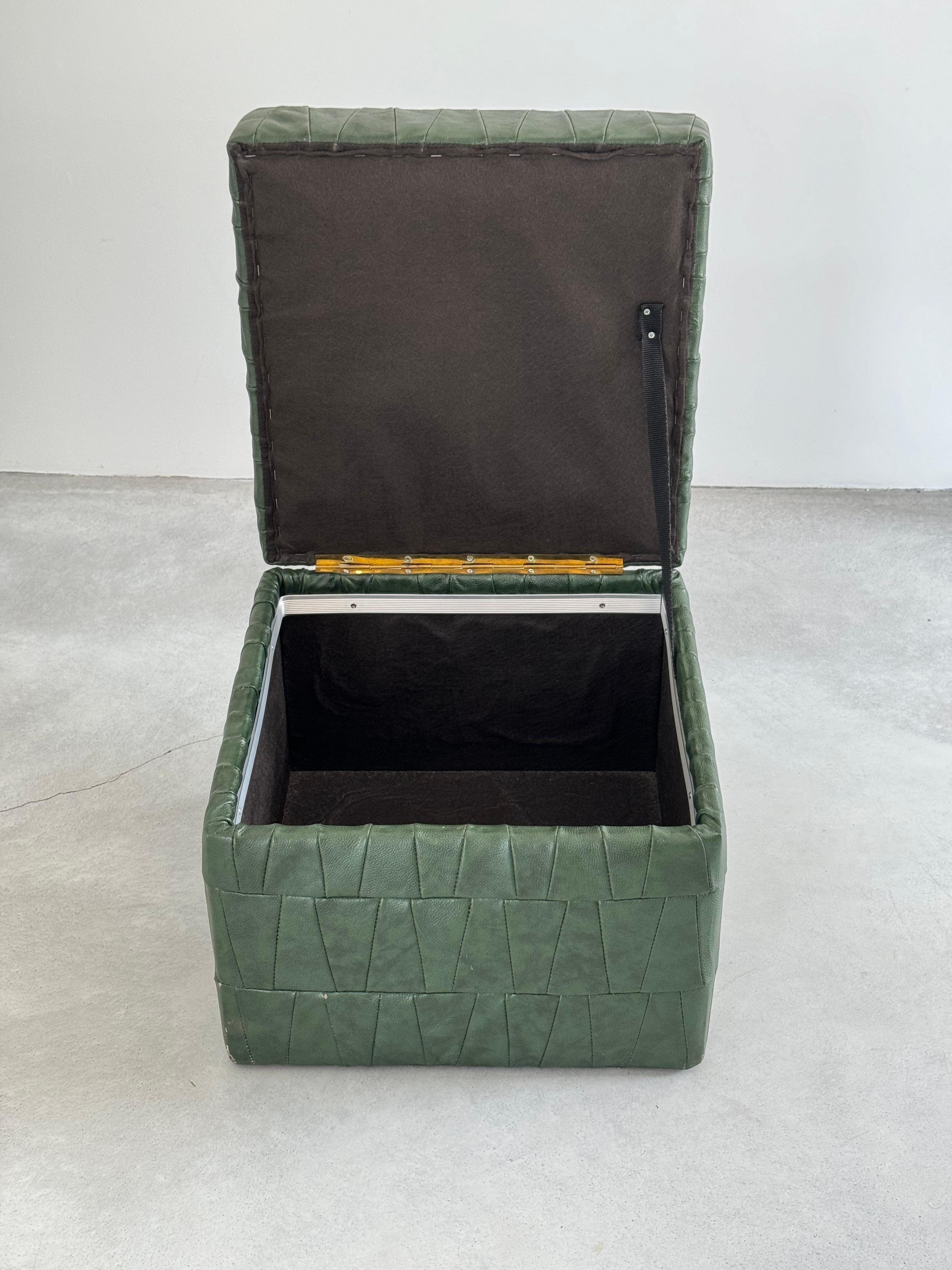 De Sede Design Dark Green Leather Patchwork Storage Ottoman, Switzerland 1970s For Sale 1