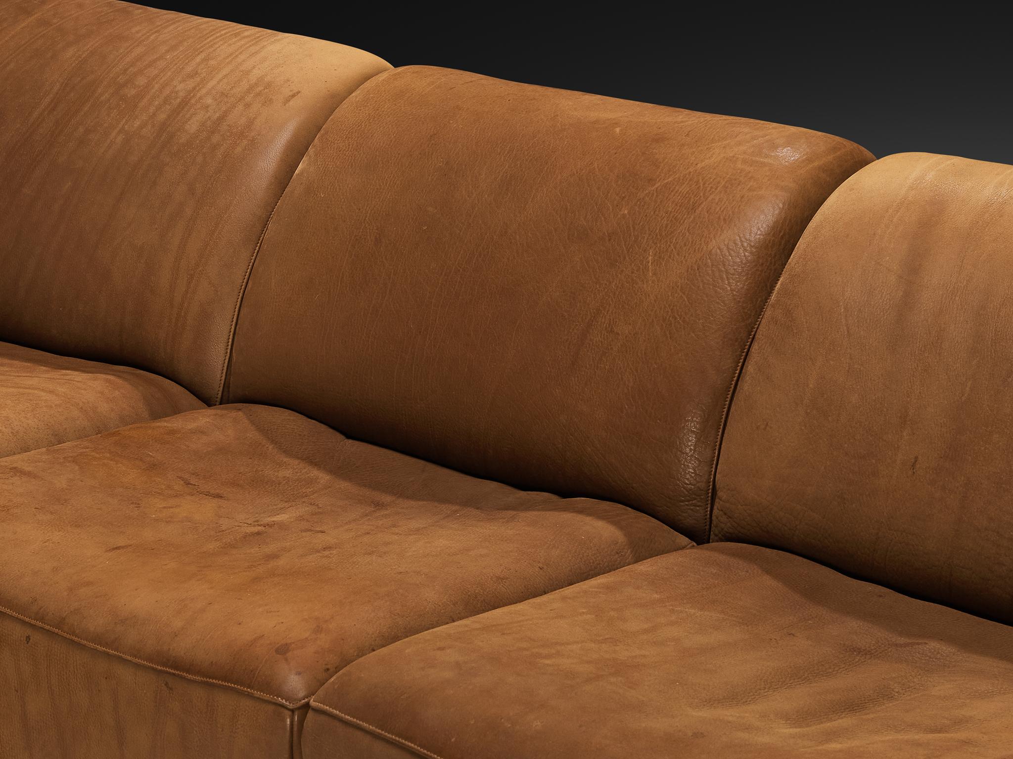 De Sede ‘DS-10’ Modular Sofa in Cognac Brown Saddle Leather For Sale 5