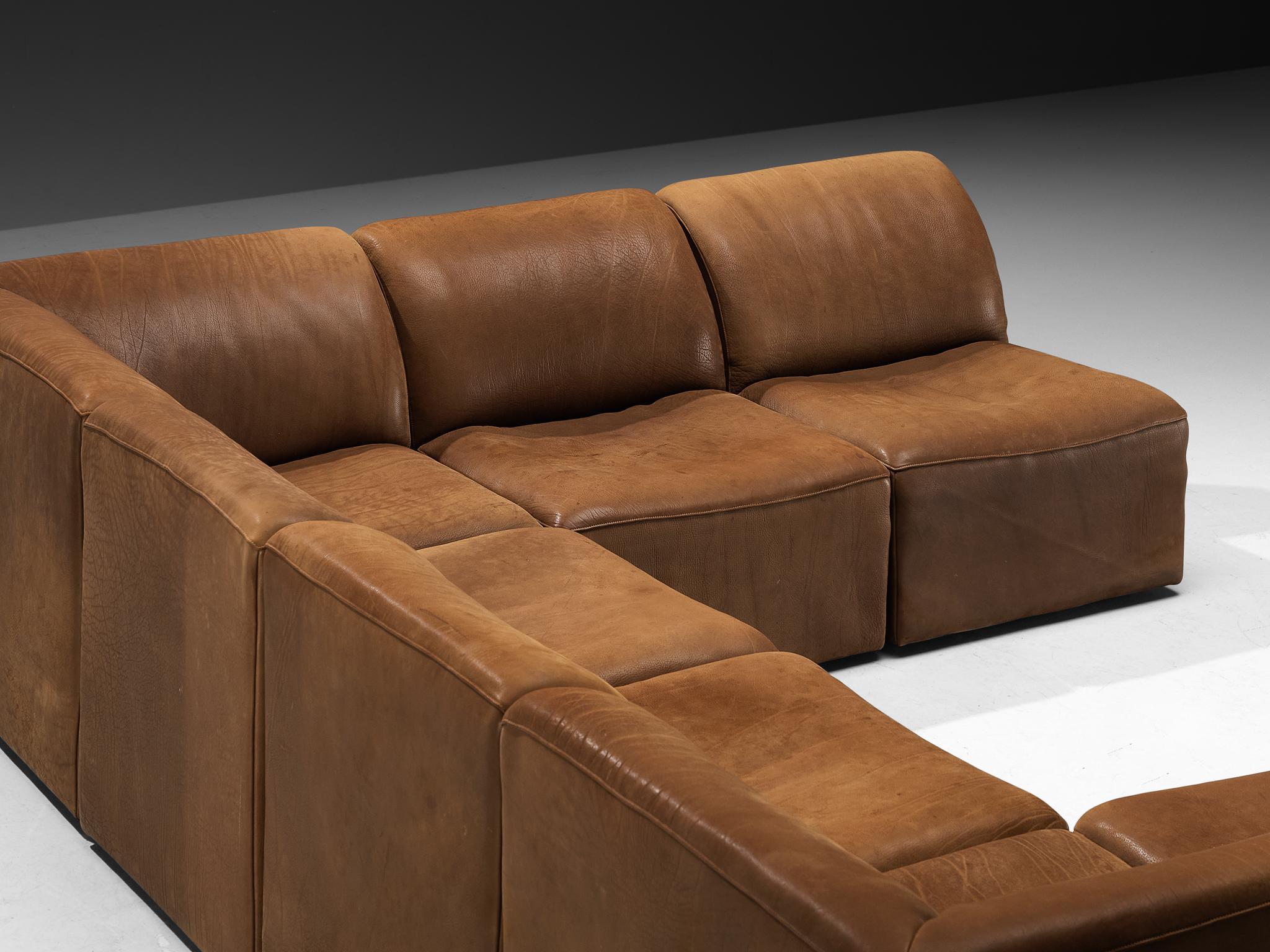 Swiss De Sede ‘DS-10’ Modular Sofa in Cognac Brown Saddle Leather For Sale