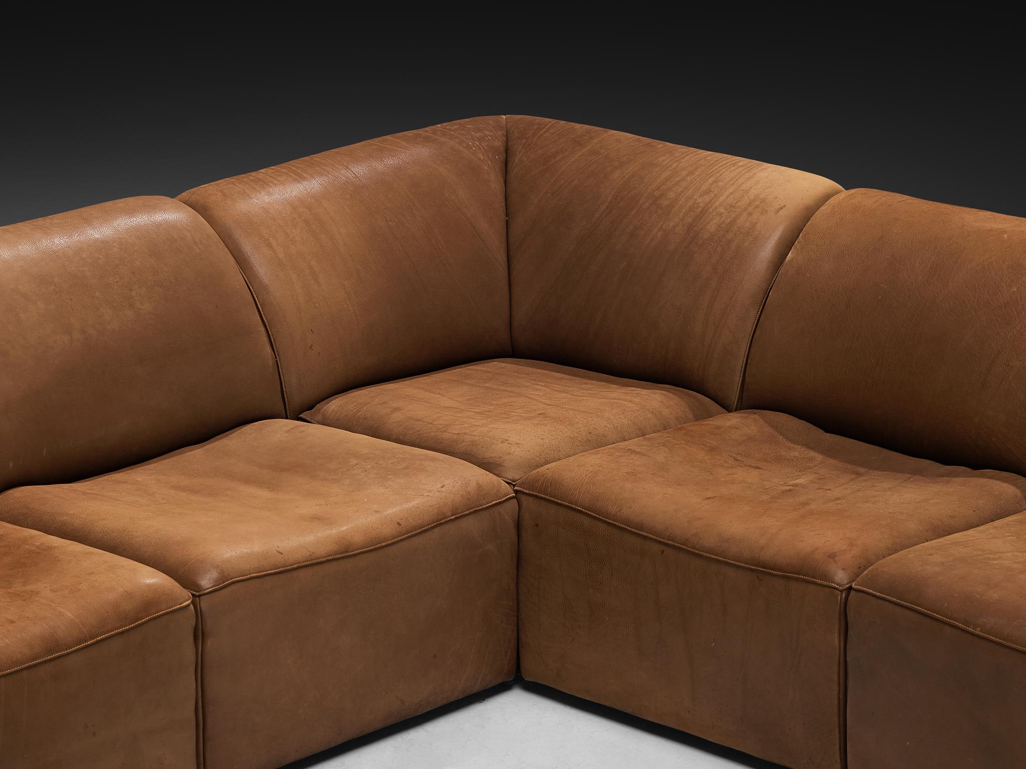 De Sede ‘DS-10’ Modular Sofa in Cognac Brown Saddle Leather For Sale 1