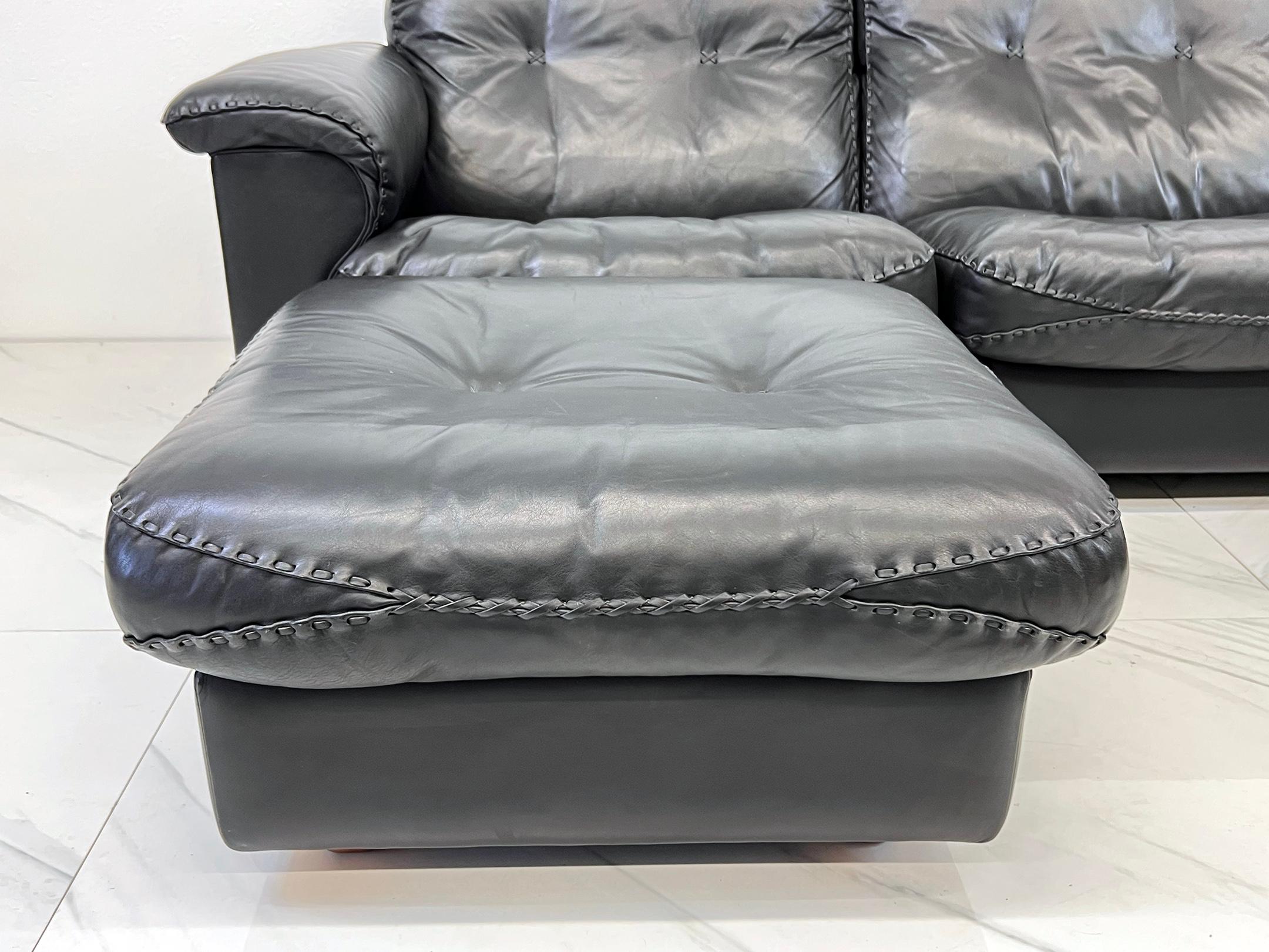 De Sede DS-101 James Bond Divano reclinabile in pelle a 3 posti con 2 pouf in vendita 1