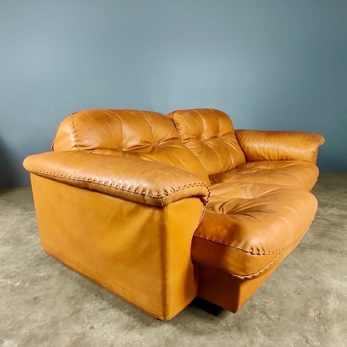 Swiss De Sede DS-101 Reclining Two Seater Sofa Tan Brown Leather Mid Century Vintage For Sale