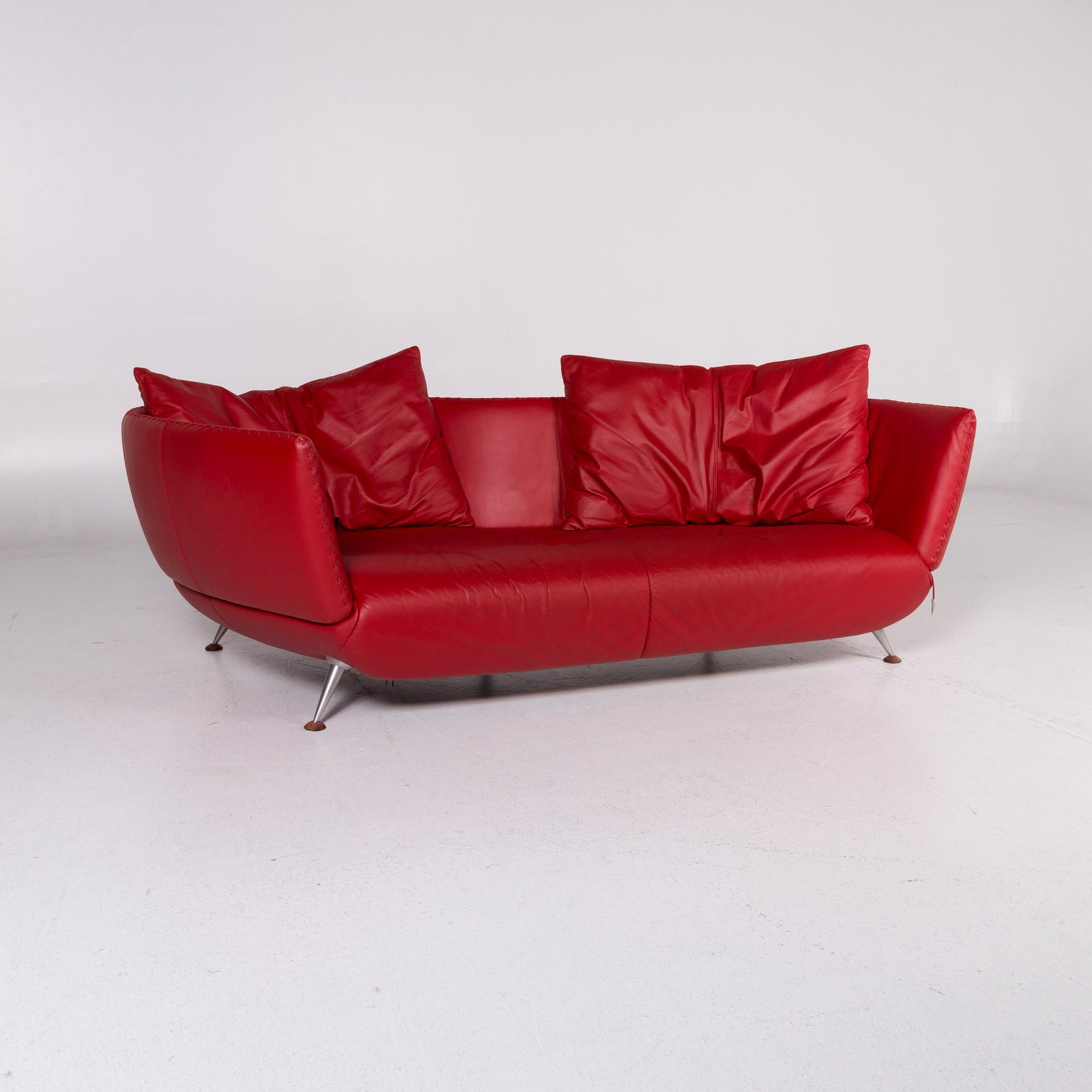 We bring to you a De Sede DS 102 leather sofa red three-seat couch.

 Product measurements in centimeters:
 
Depth 94
Width 226
Height 75
Seat-height 40
Rest-height 75
Seat-depth 75
Seat-width 173
Back-height 37.
 