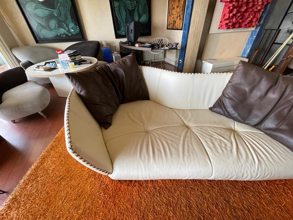 De Sede Ds-102 Sofa by Mathias Hoffmann, Cream White Leather Lacing In Good Condition For Sale In L'Isle sur la Sorgue, FR