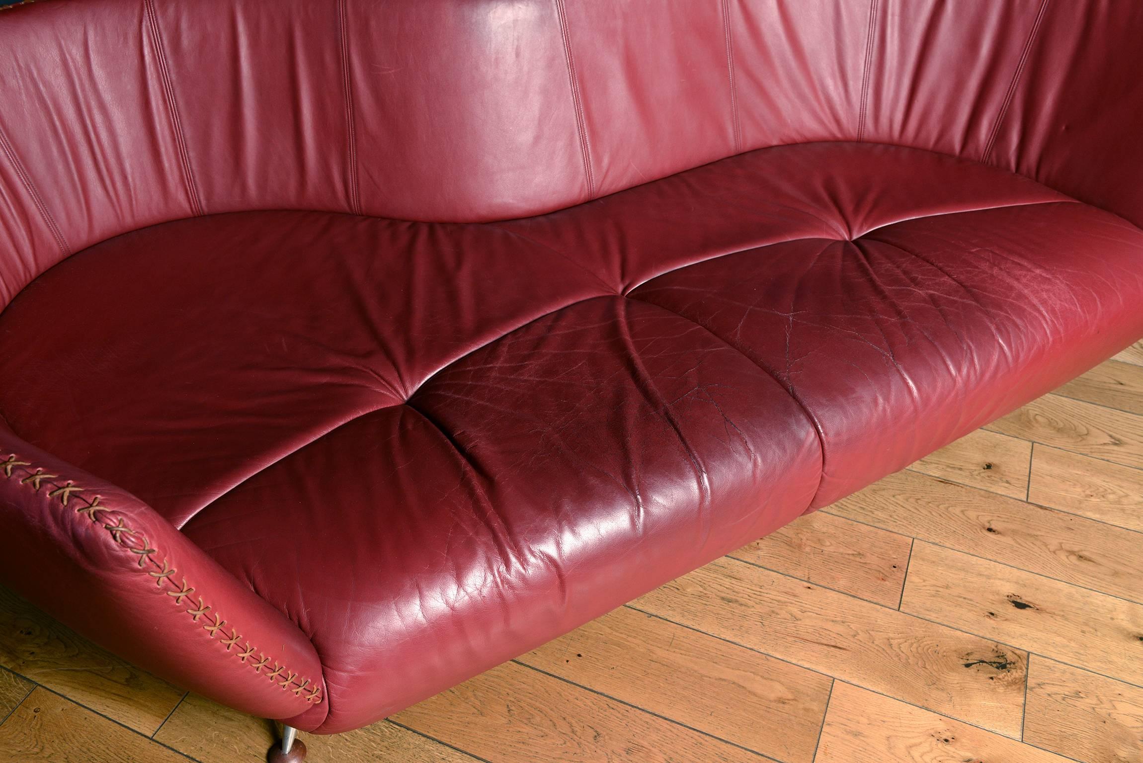 De Sede DS-102 Canapé trois places en cuir rouge par Matthias Hoffmann 4