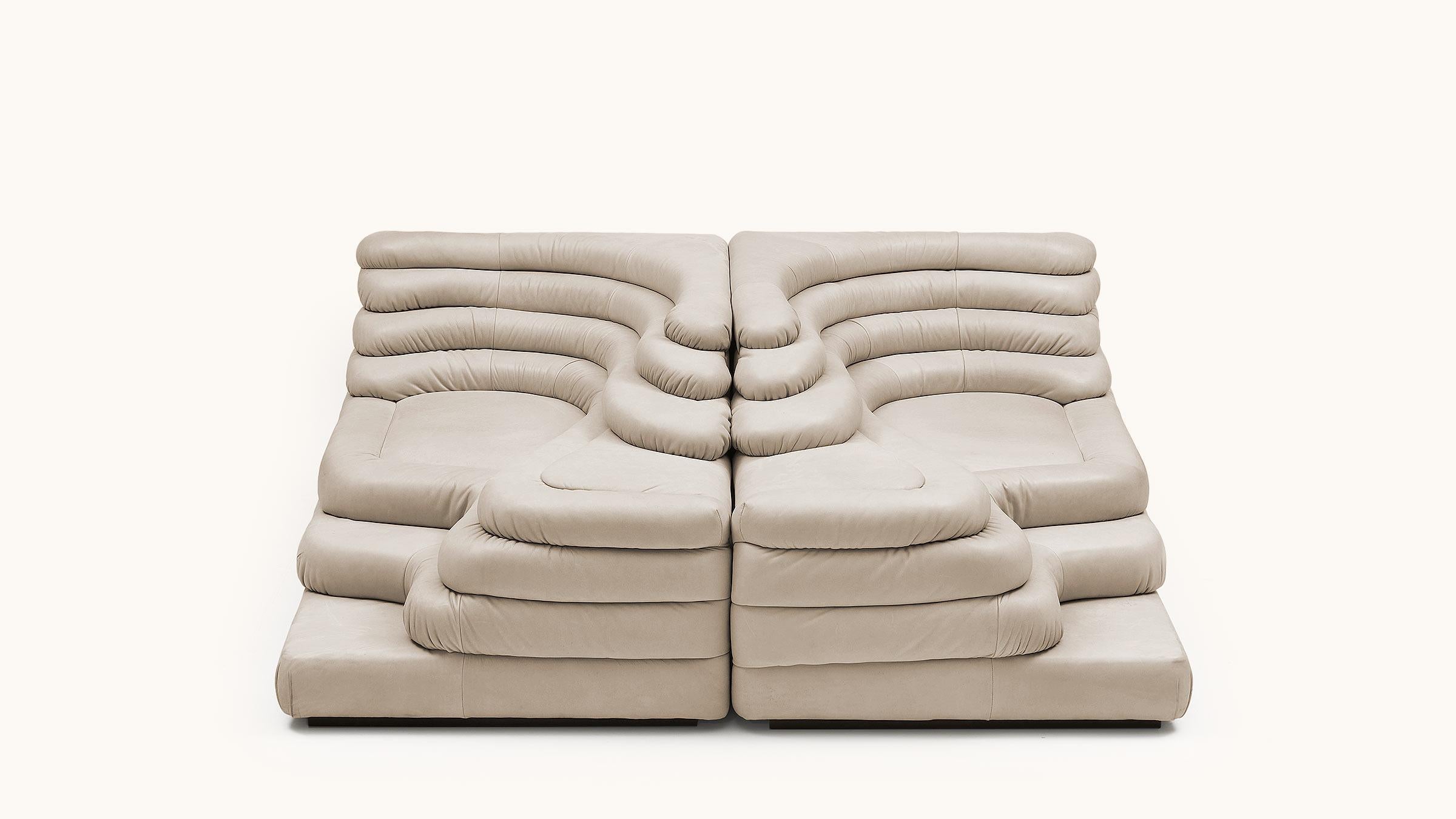 De Sede DS-1025/09 Terrazza Sofa in Perla Upholstery by Ubald Klug, 1 Element For Sale 1