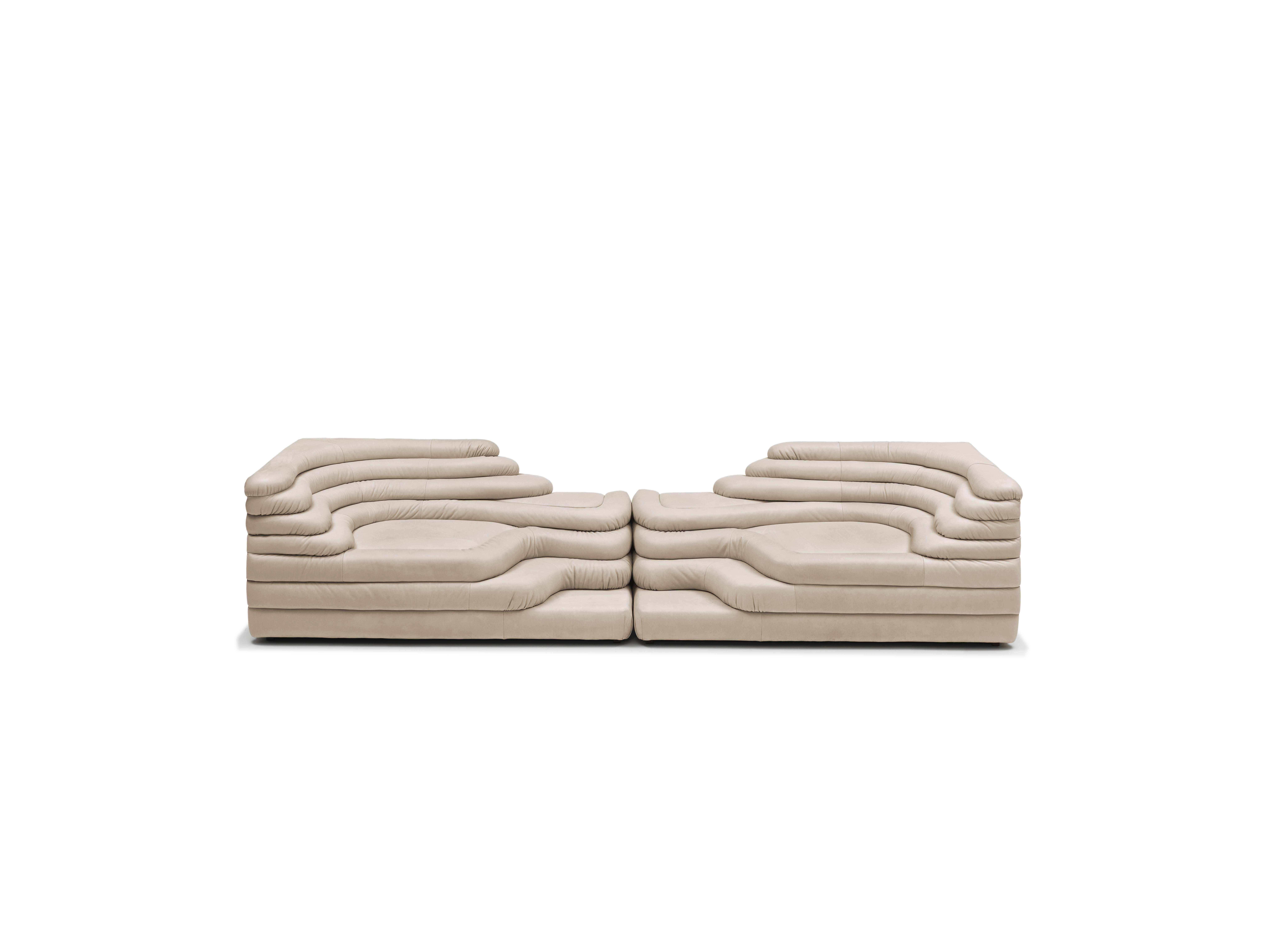 Swiss De Sede DS-1025/09 Terrazza Sofa in Perla Upholstery by Ubald Klug, 1 Element For Sale