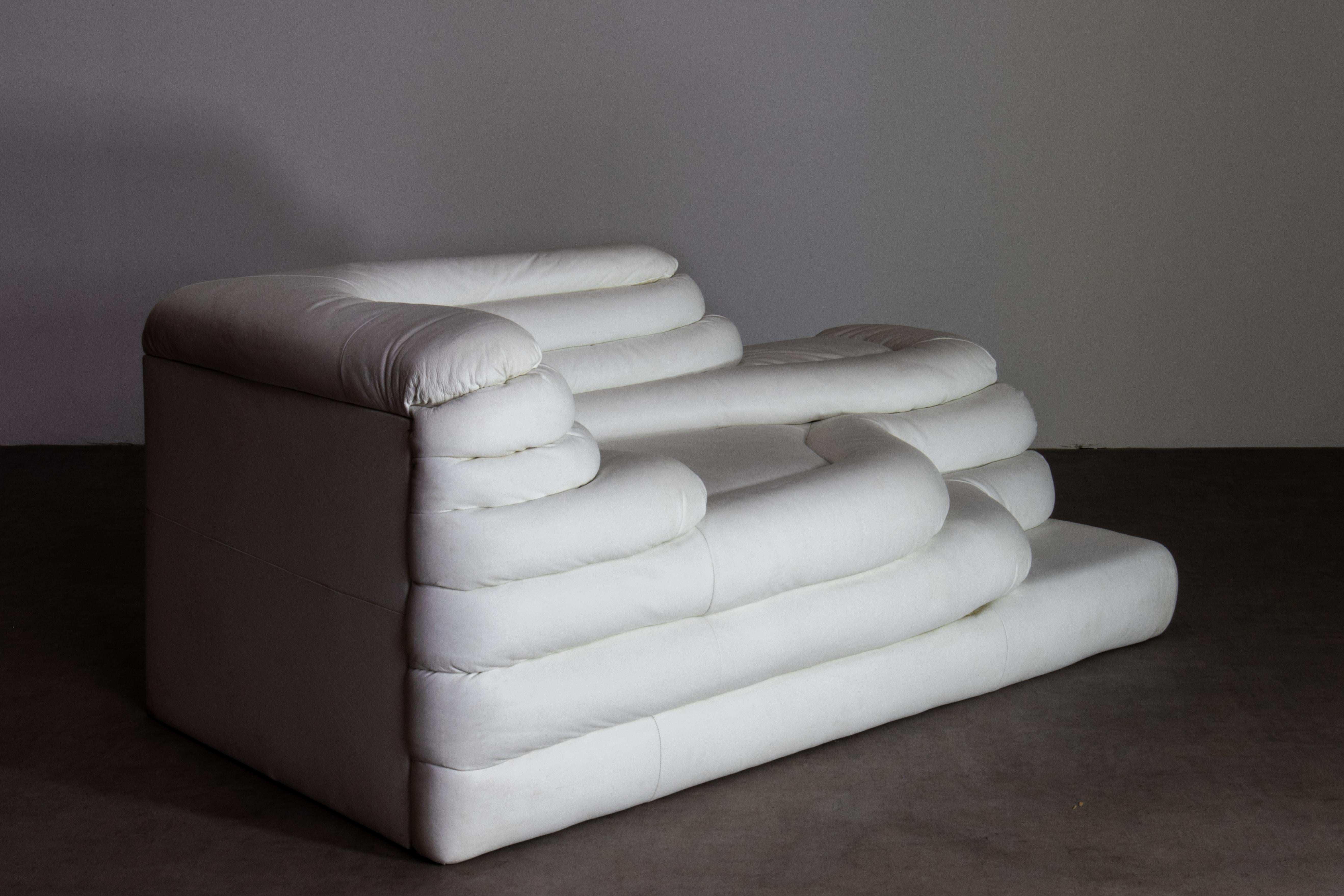 De Sede DS-1025 Terrazza Sofa Sessel in weißem Leder, Schweiz 1970er Jahre im Zustand „Gut“ im Angebot in Grand Cayman, KY