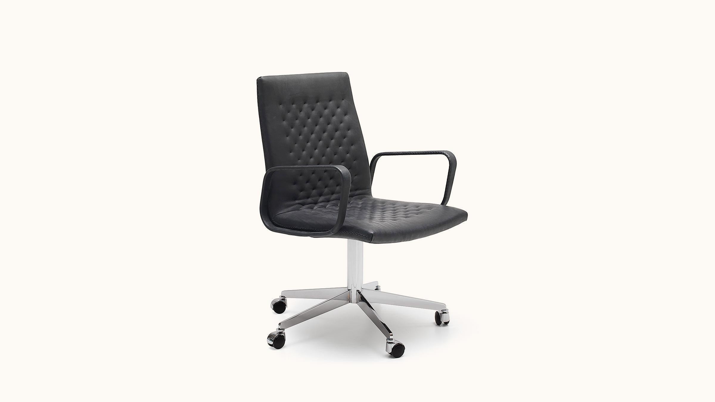 Modern De Sede DS-1051/32 Armchair in Black Upholstery by De Sede Design Team For Sale