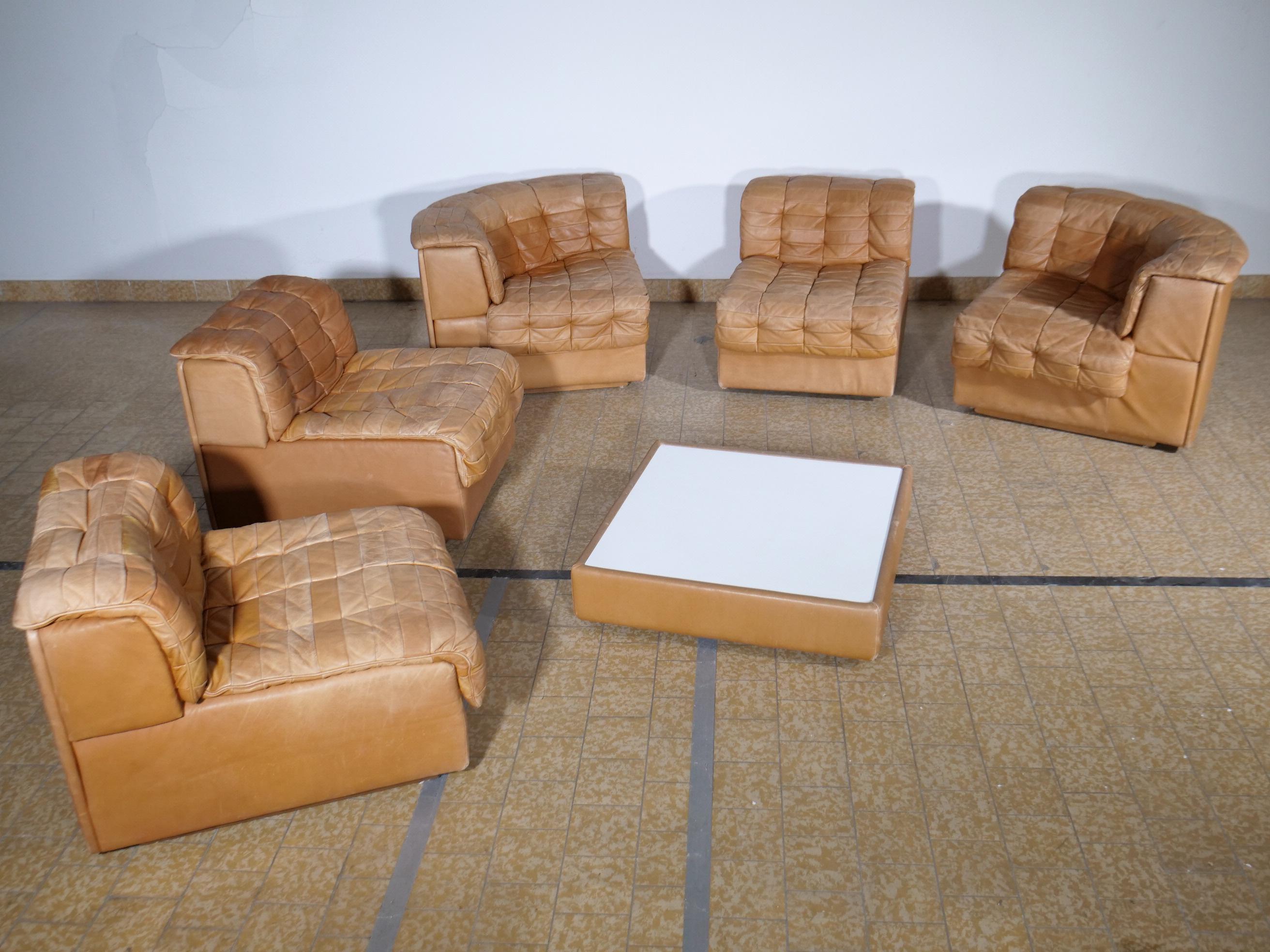 De Sede Ds 11 Patchwork-Sofa aus Leder mit Couchtisch, 1970er Jahre 5