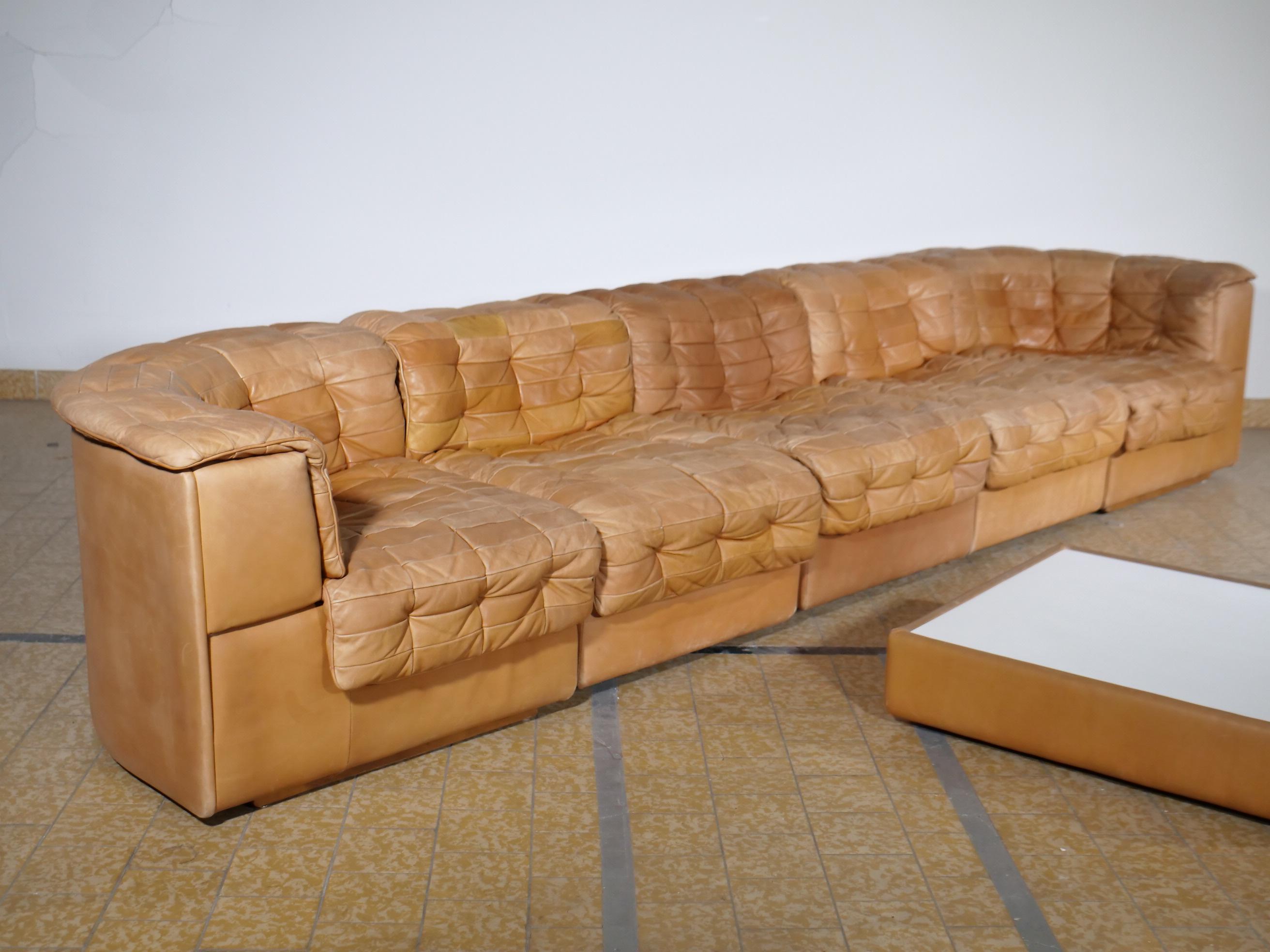De Sede Ds 11 Patchwork-Sofa aus Leder mit Couchtisch, 1970er Jahre 8
