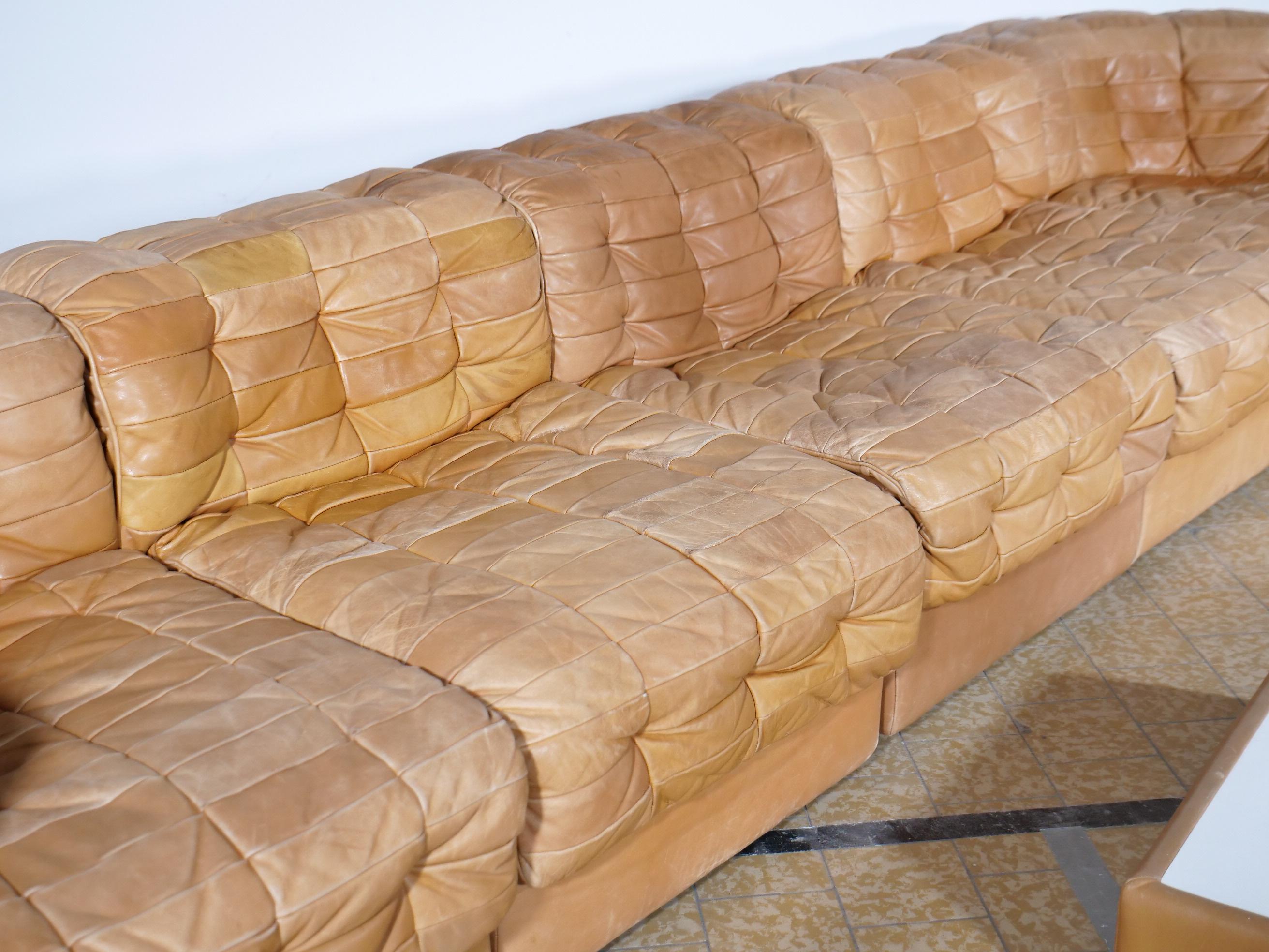 De Sede Ds 11 Patchwork-Sofa aus Leder mit Couchtisch, 1970er Jahre 10