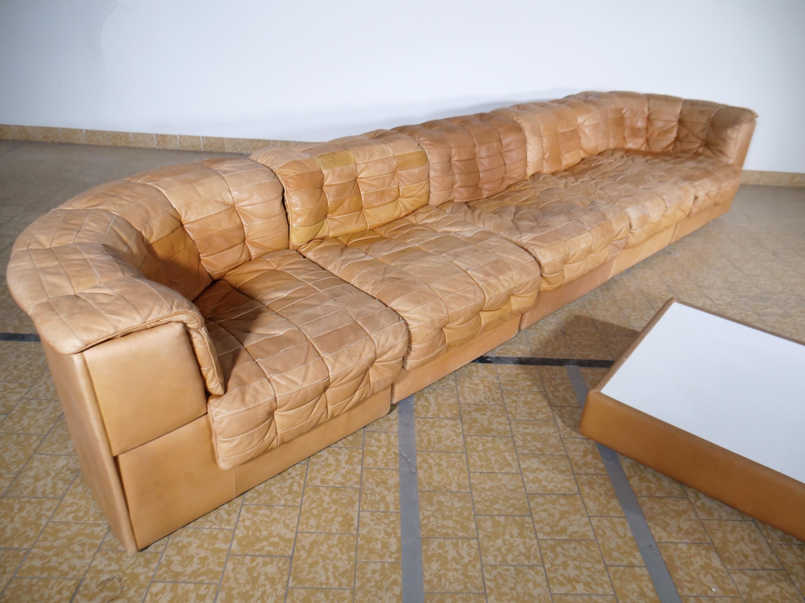 De Sede Ds 11 Patchwork Modul Leder Sofa mit Couchtisch, 1970er 9