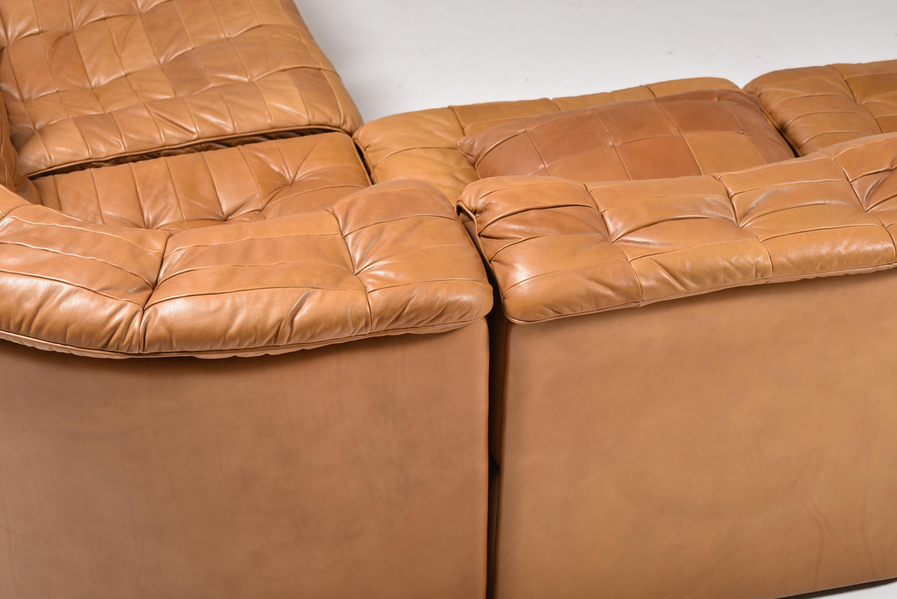 De Sede DS 11 Sectional Patchwork Sofa in Camel Leather, Switzerland, 1975 3