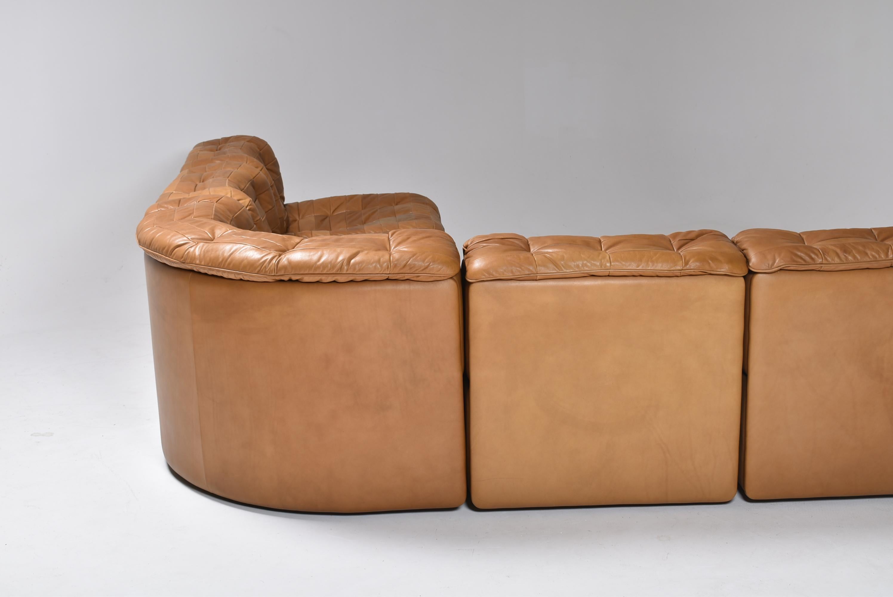 De Sede DS 11 Sectional Patchwork Sofa in Camel Leather, Switzerland, 1975 2
