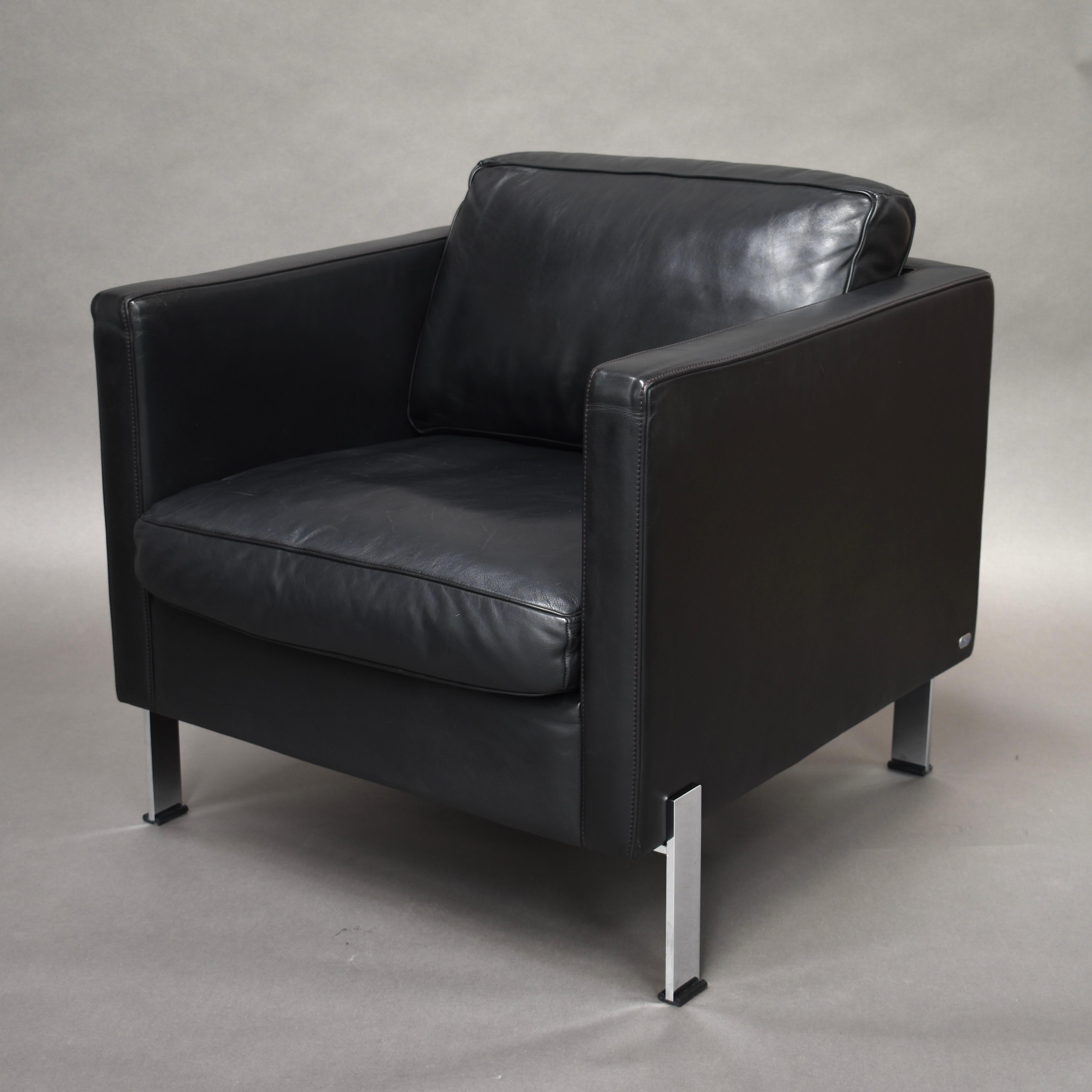 Swiss De Sede DS-118 Black Leather Lounge Armchairs, Switzerland