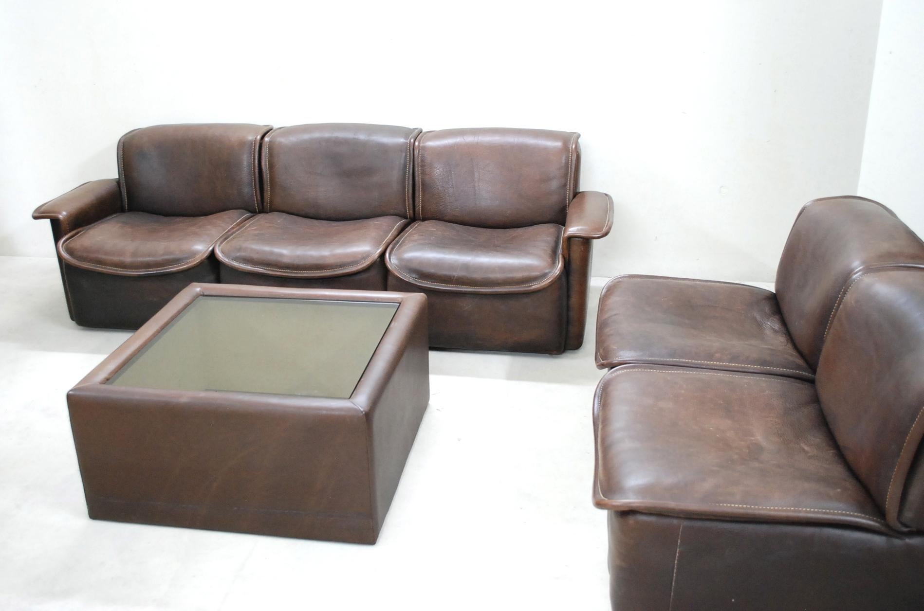 Late 20th Century De Sede DS 12 Modular Vintage Neck Leather Sofa Brown and Coffee Table For Sale
