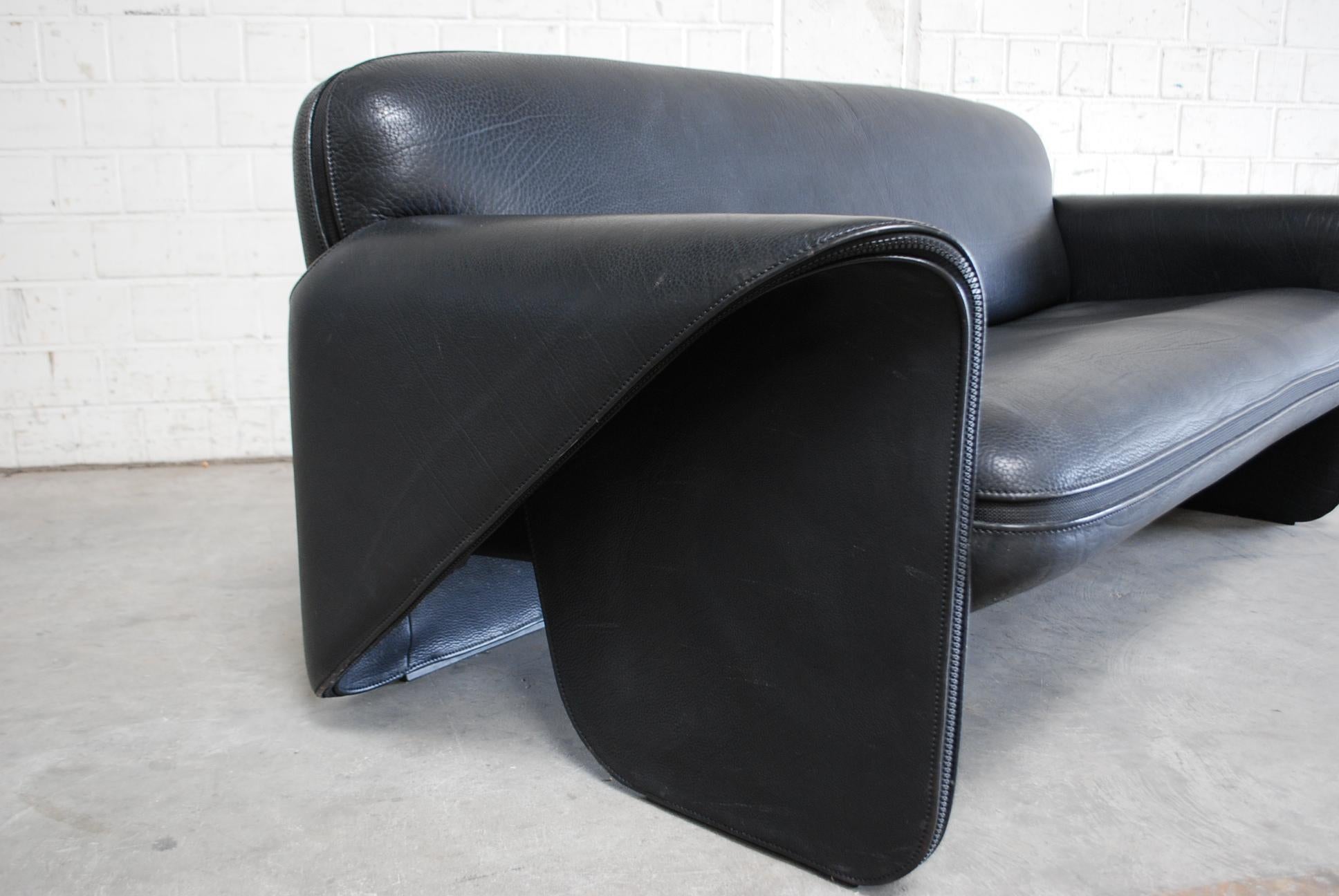 De Sede DS 125 Gerd Lange Neck Leather Sofa Black 7