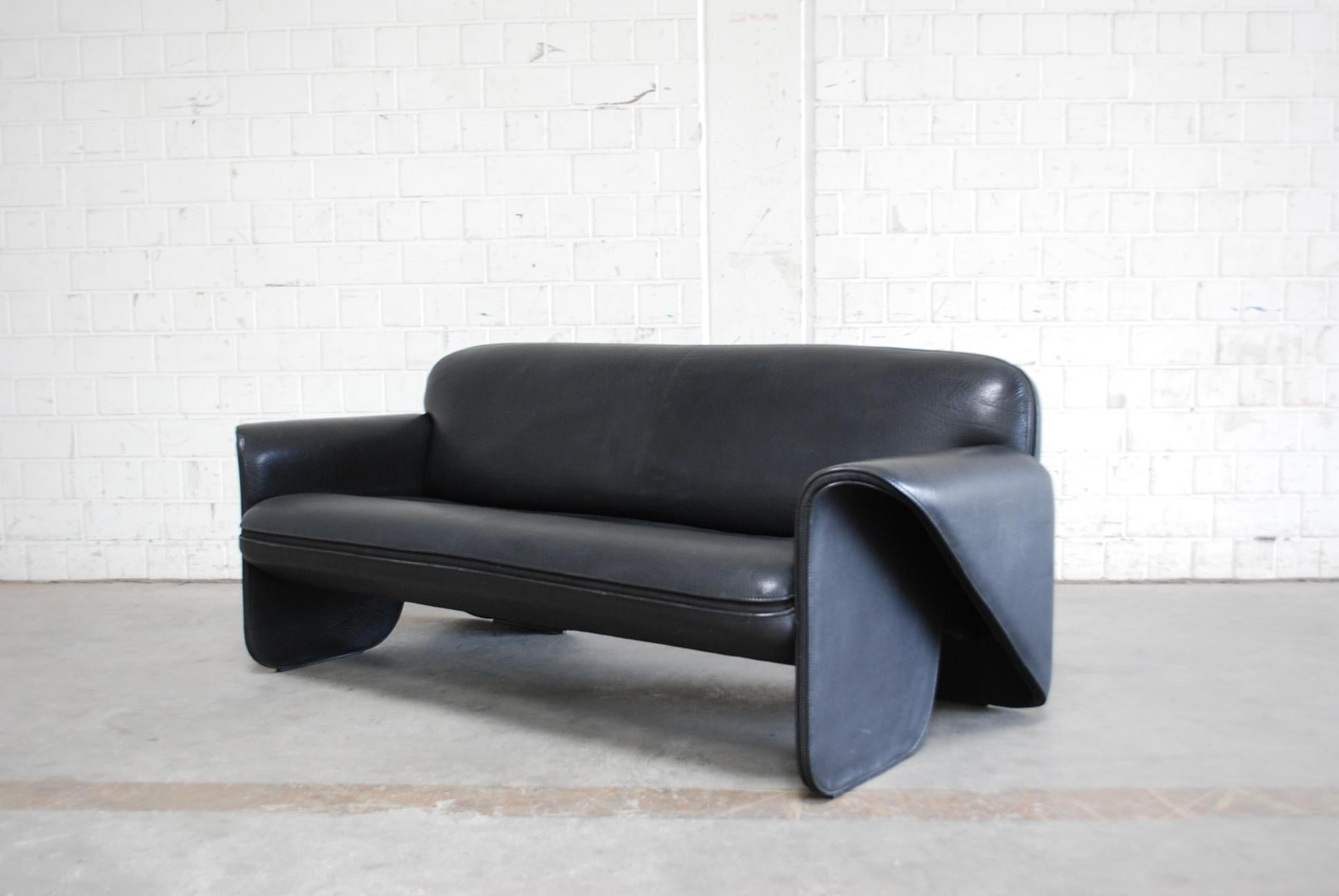 De Sede DS 125 Gerd Lange Neck Leather Sofa Black In Good Condition In Munich, Bavaria