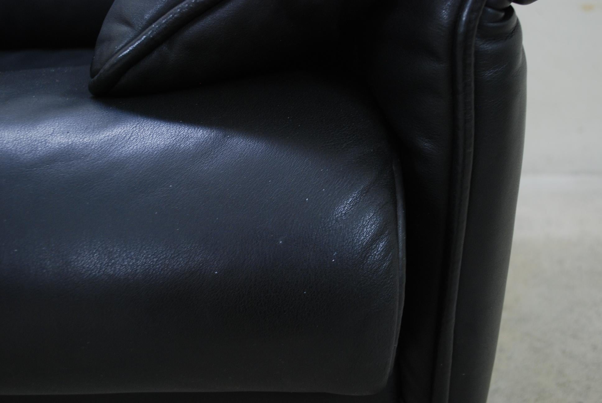 Late 20th Century De Sede DS 14 Black Leather Sofa