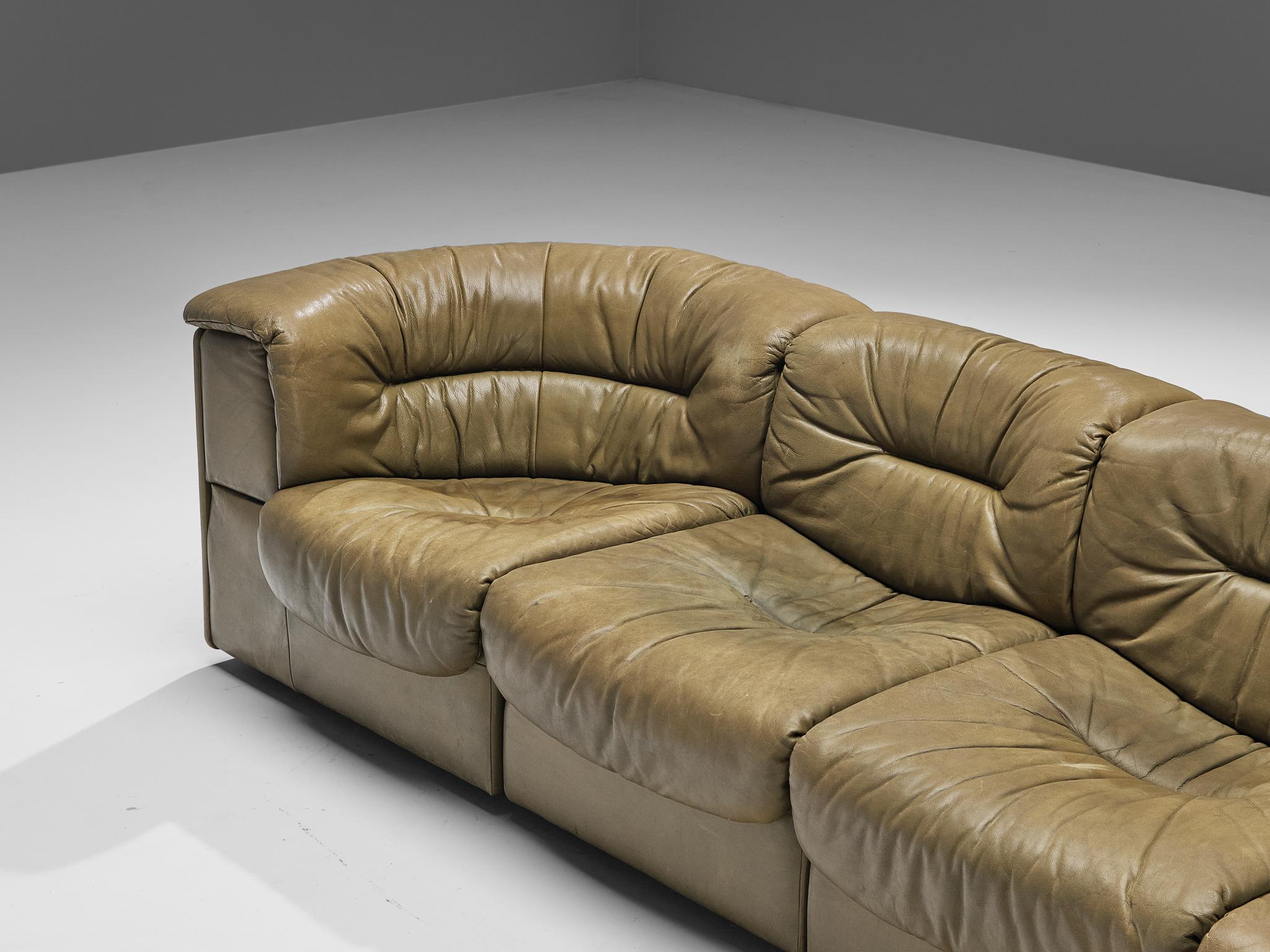 Swiss De Sede 'DS-14' Modular Sofa in Patinated Olive Green Leather For Sale