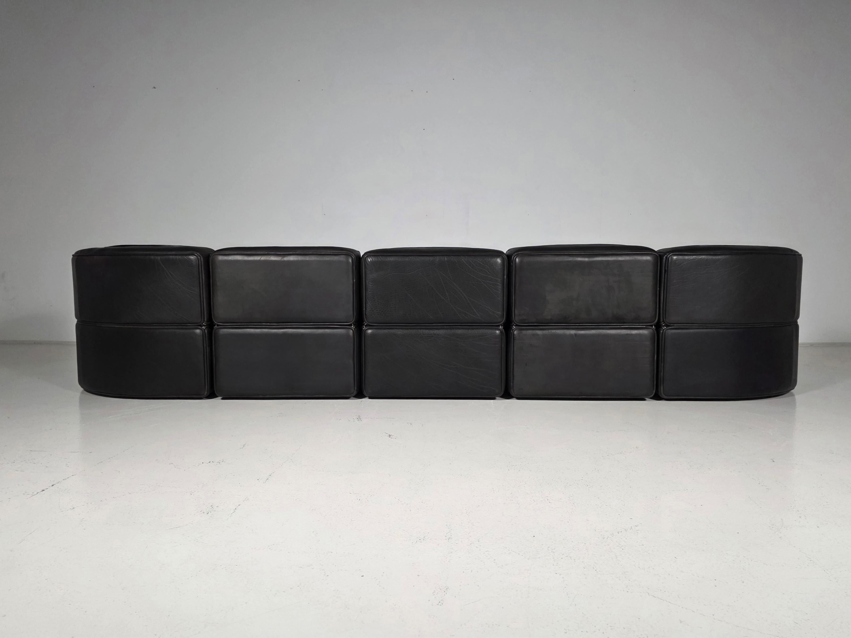 De Sede DS-15 Modular Sofa in original black Buffalo Leather, 1970s en vente 3