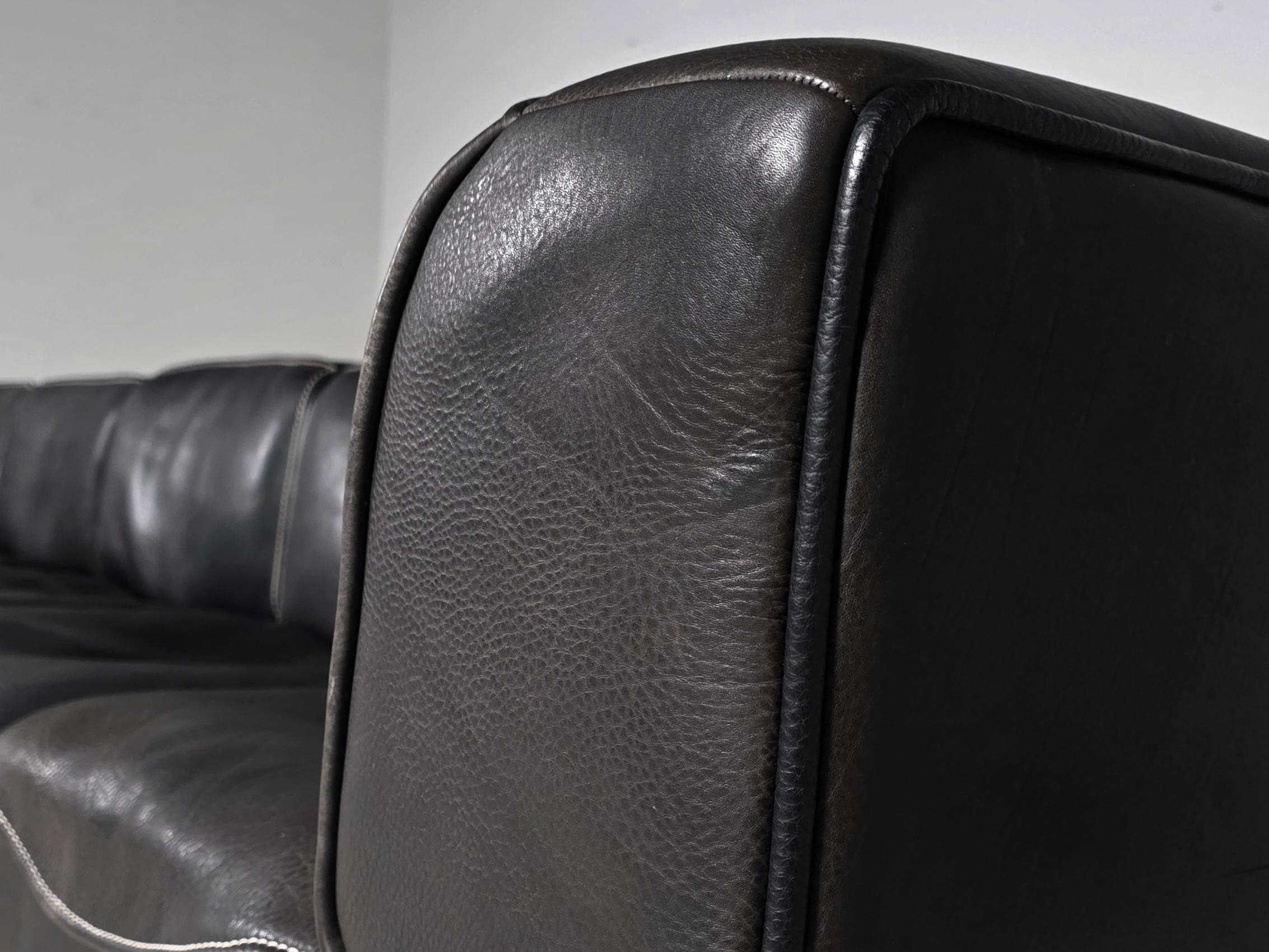 De Sede DS-15 Modular Sofa in original black Buffalo Leather, 1970s en vente 5