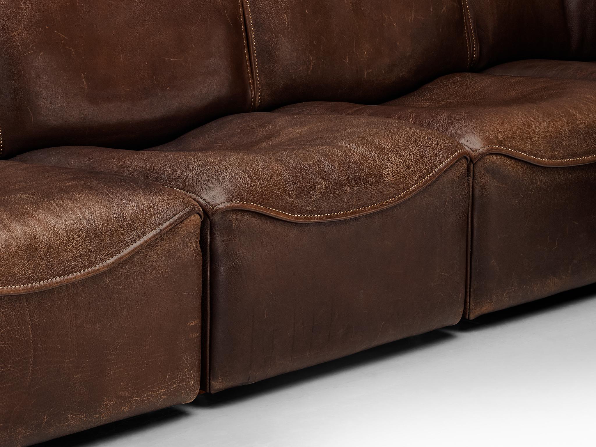 De Sede ‘DS-15’ Modular Sofa in Patinated Brown Leather In Good Condition In Waalwijk, NL