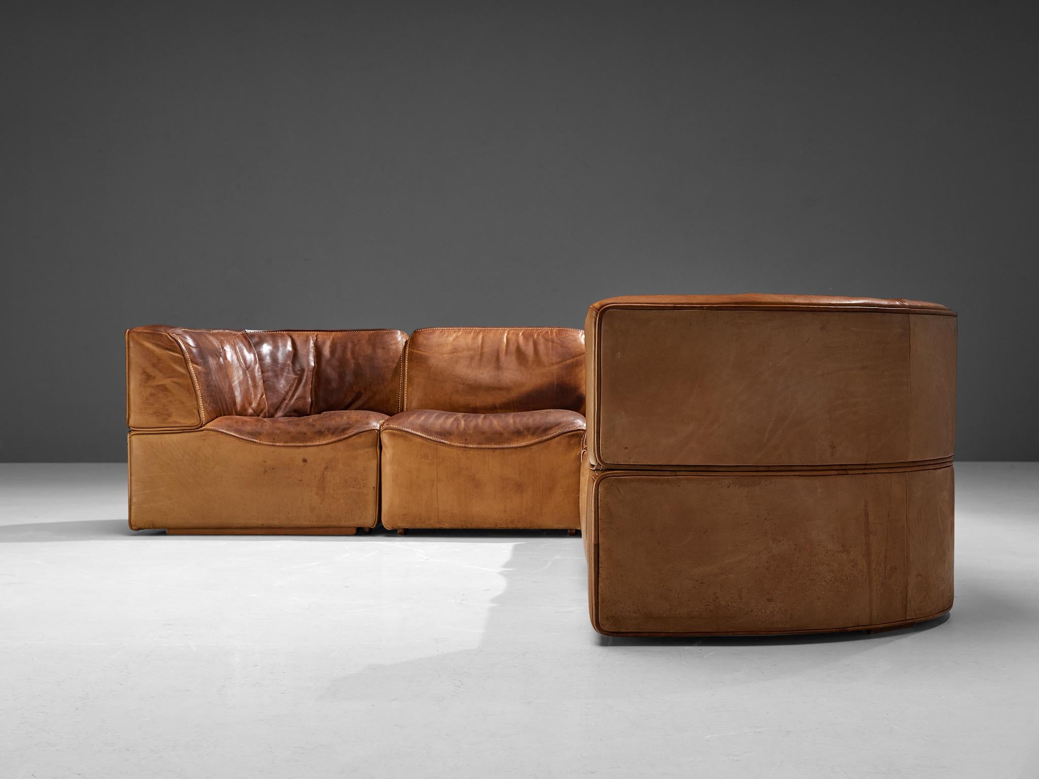 De Sede ‘DS-15’ Modular Sofa in Patinated Cognac Leather  5