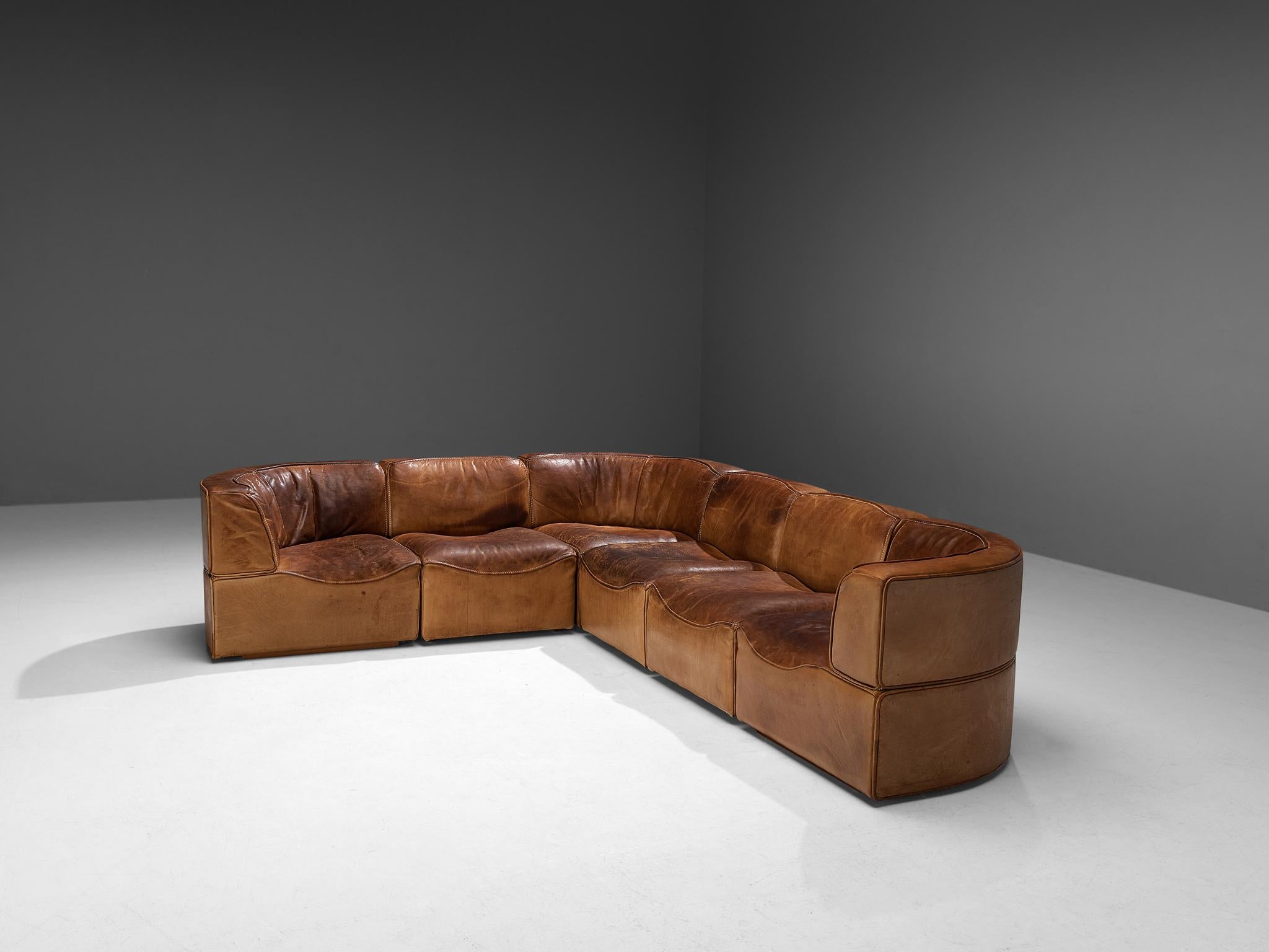 Swiss De Sede ‘DS-15’ Modular Sofa in Patinated Cognac Leather 