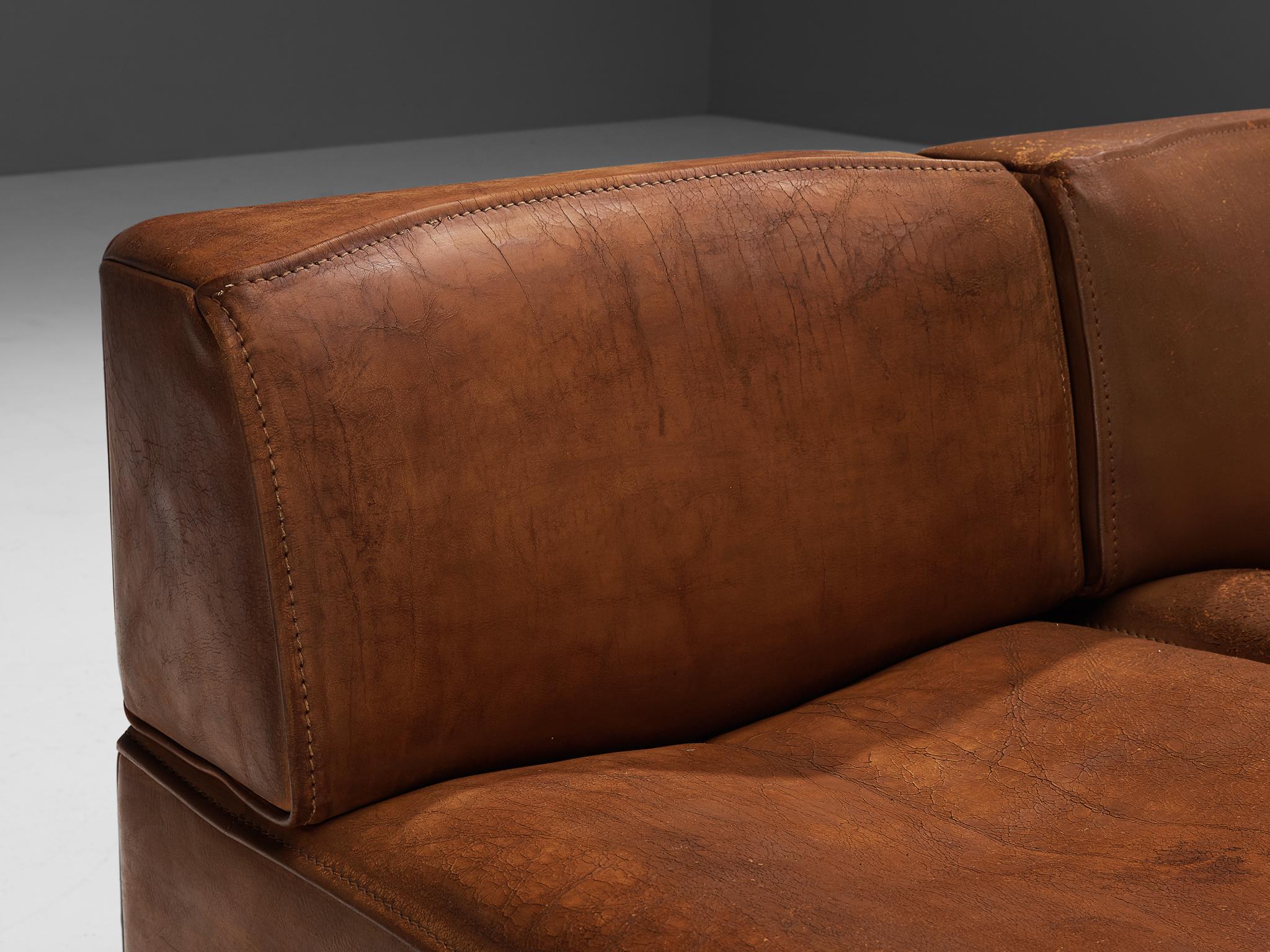 De Sede ‘DS-15’ Modular Sofa in Patinated Cognac Leather  In Good Condition In Waalwijk, NL