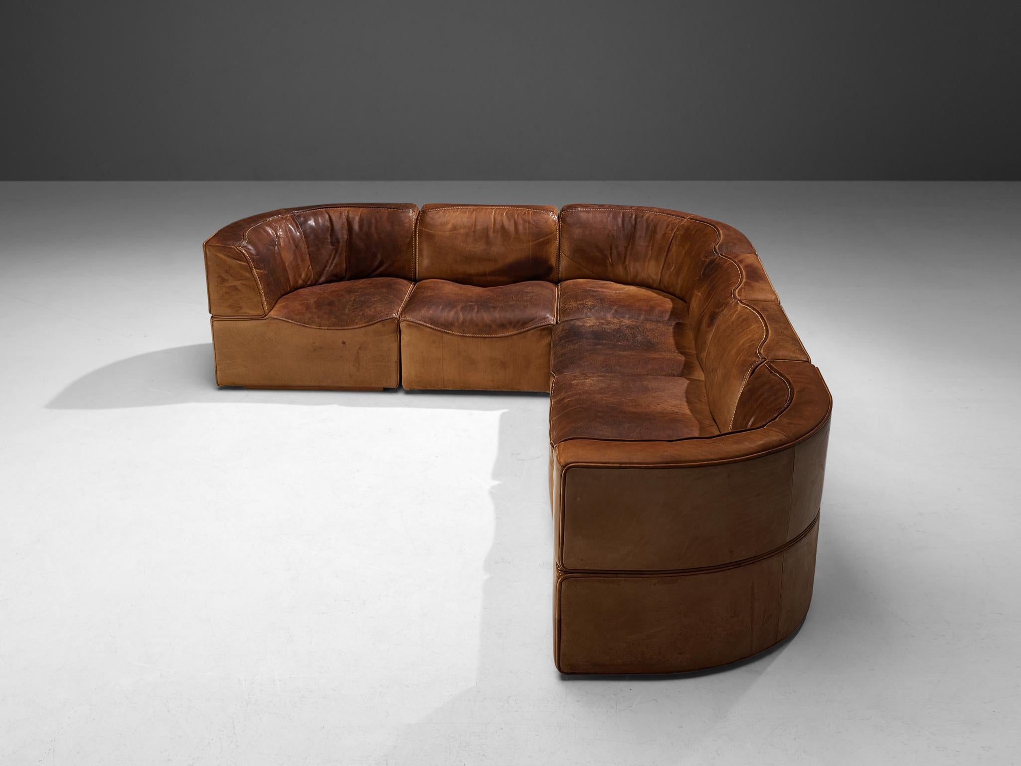 De Sede ‘DS-15’ Modular Sofa in Patinated Cognac Leather  In Good Condition In Waalwijk, NL