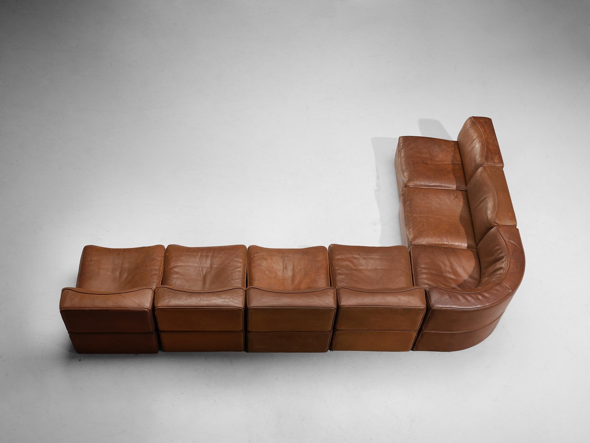 De Sede 'DS-15' Modulares Sofa aus patiniertem Cognacleder  (Ende des 20. Jahrhunderts) im Angebot