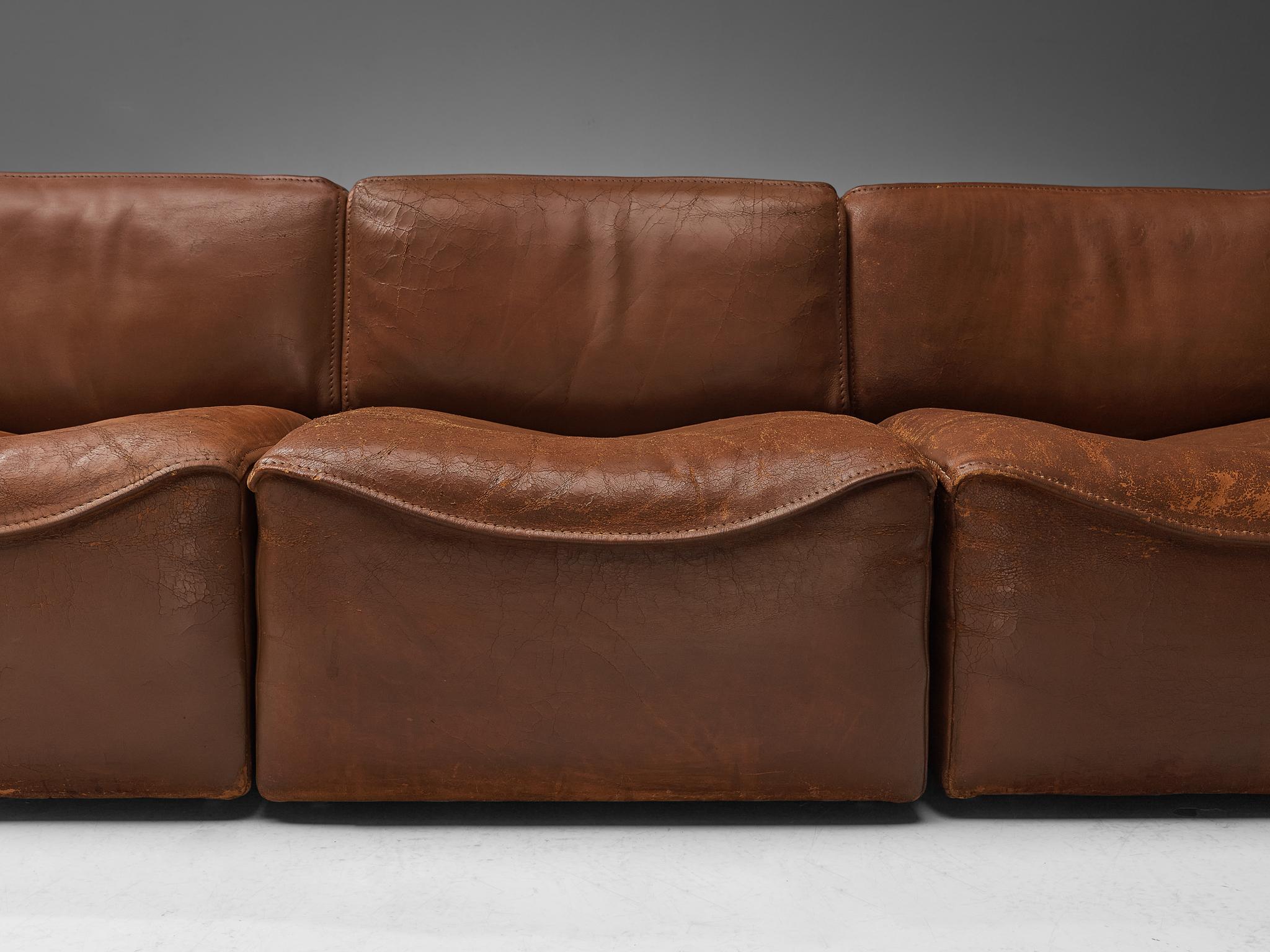 De Sede 'DS-15' Modulares Sofa aus patiniertem Cognacleder  (Leder) im Angebot