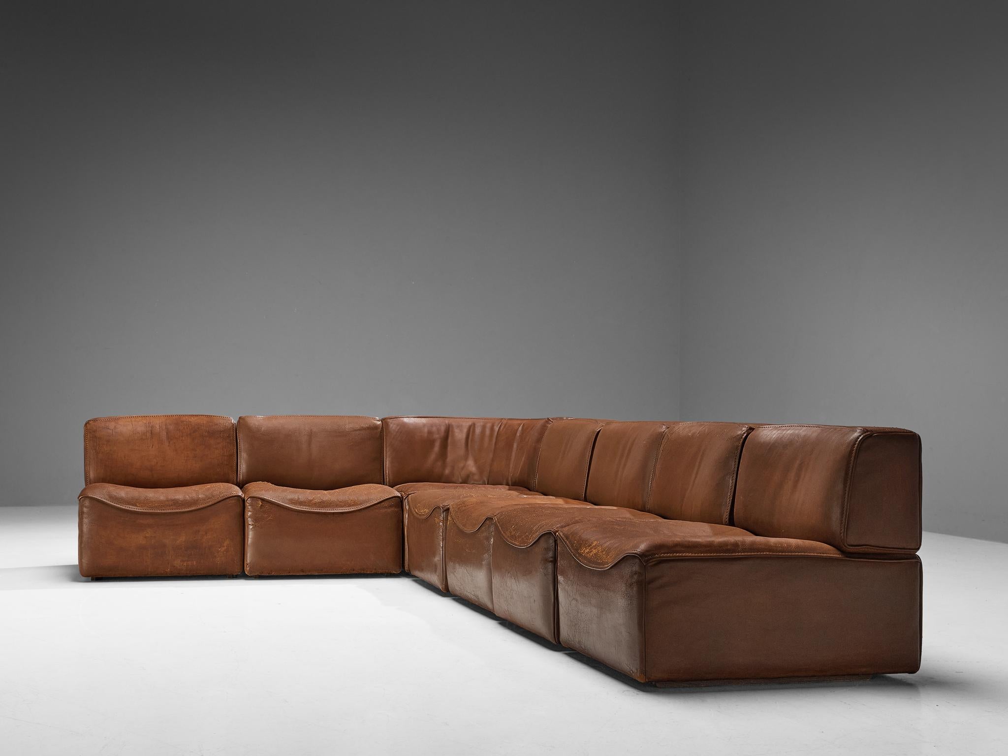 De Sede 'DS-15' Modulares Sofa aus patiniertem Cognacleder  im Angebot 1
