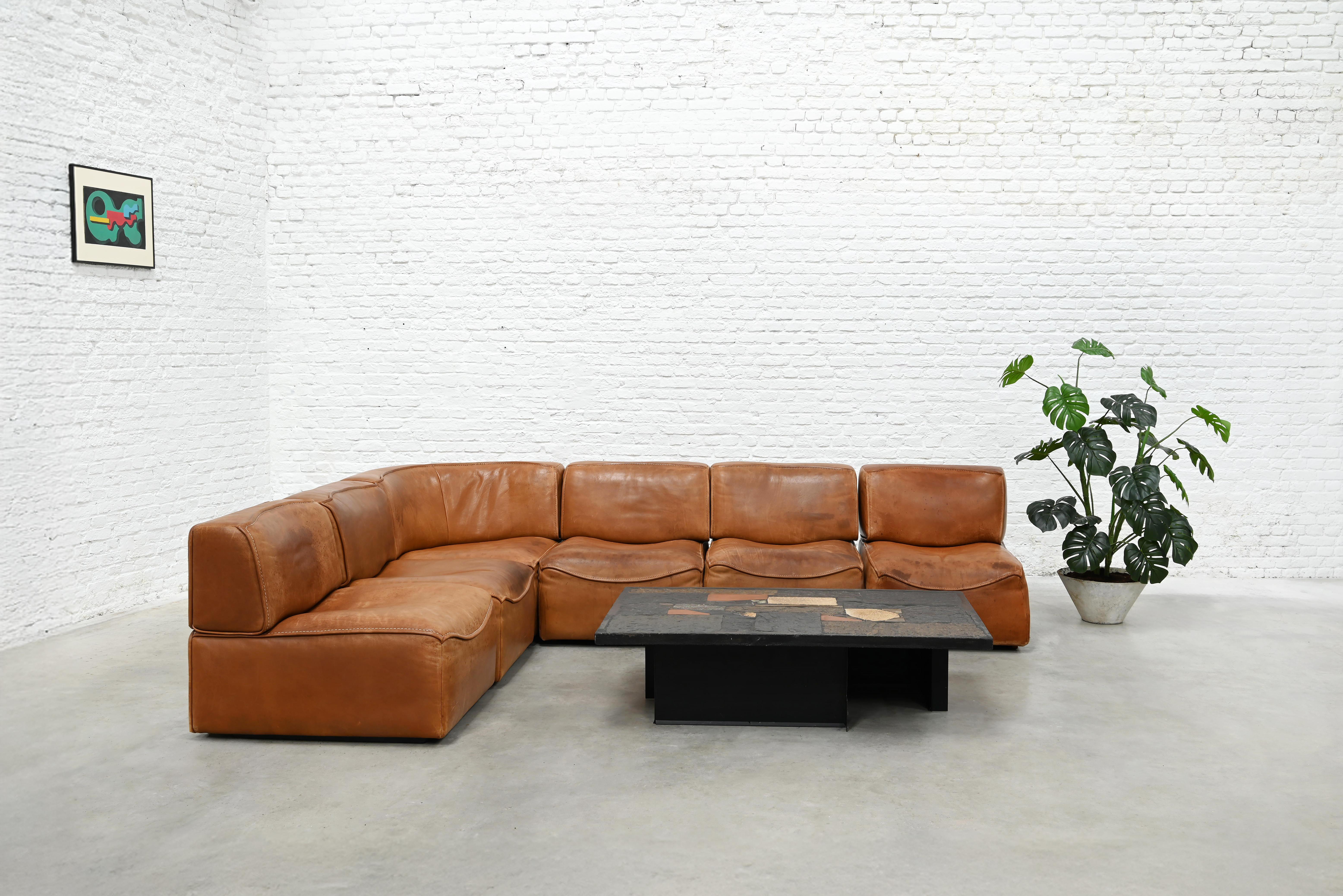 De Sede 'DS-15' Modulares Sofa in patiniertem Cognacleder, Schweiz 1970er Jahre (Schweizerisch) im Angebot