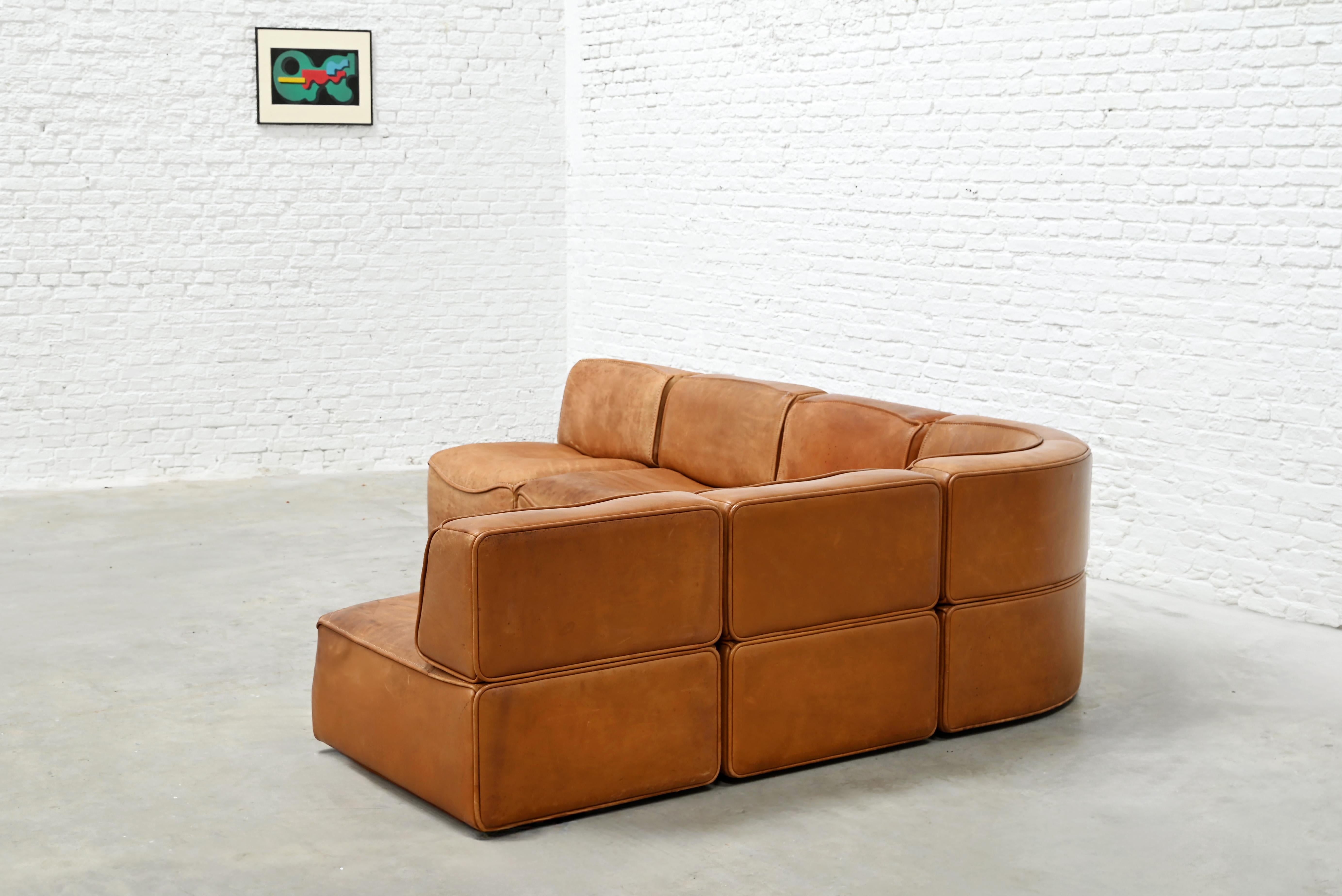 De Sede 'DS-15' Modulares Sofa in patiniertem Cognacleder, Schweiz 1970er Jahre (Moderne der Mitte des Jahrhunderts) im Angebot
